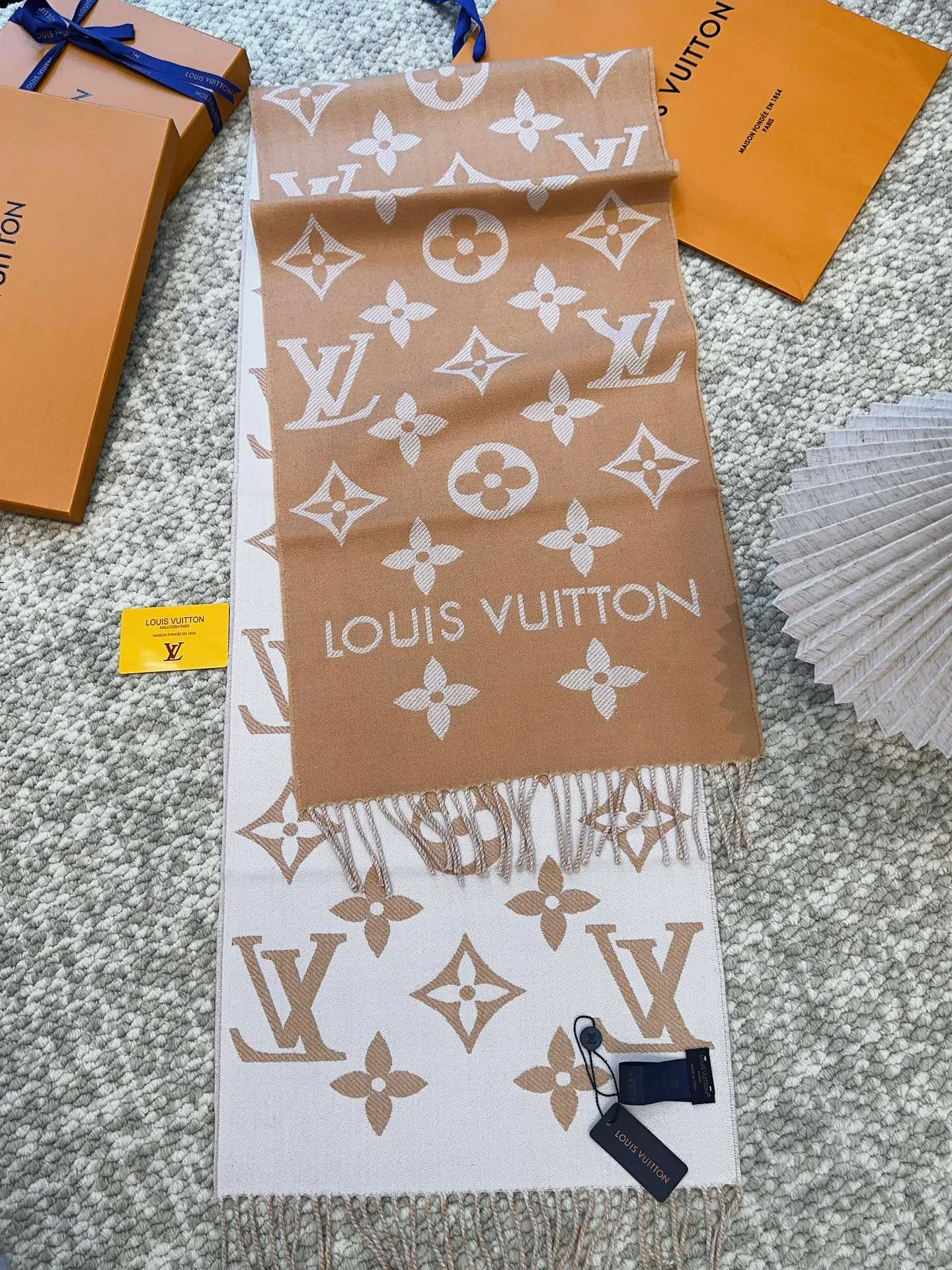 Шарфы Louis Vuitton 240444