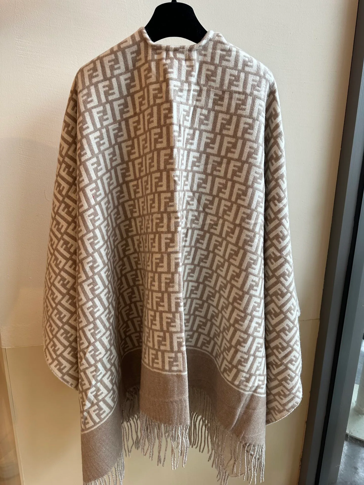 Шарфы Fendi 1813583