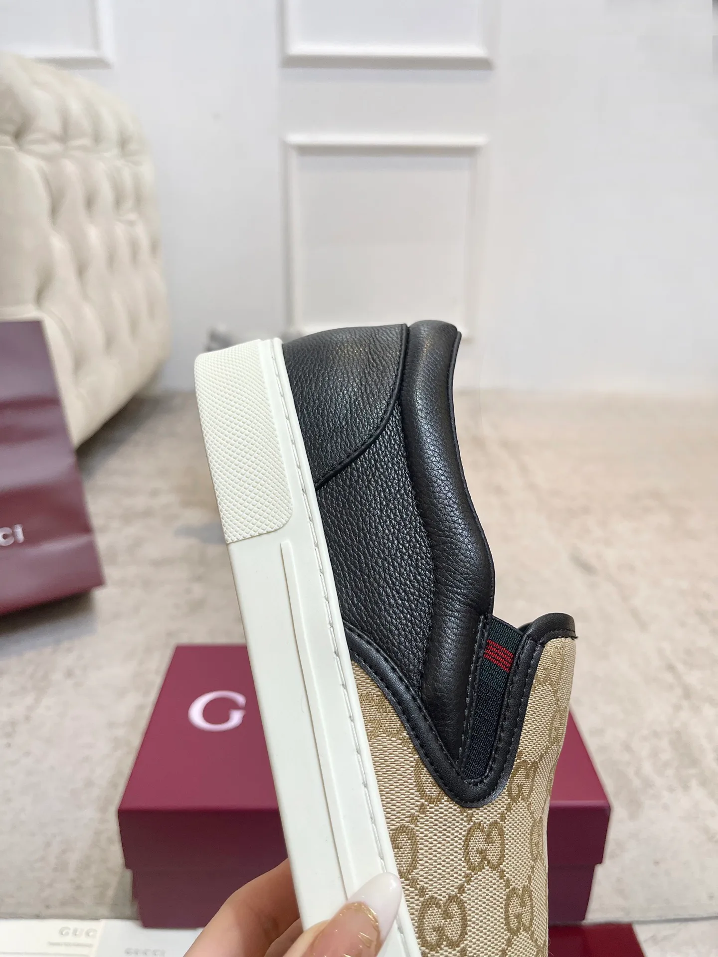 Кроссовки Женские Gucci 18901582