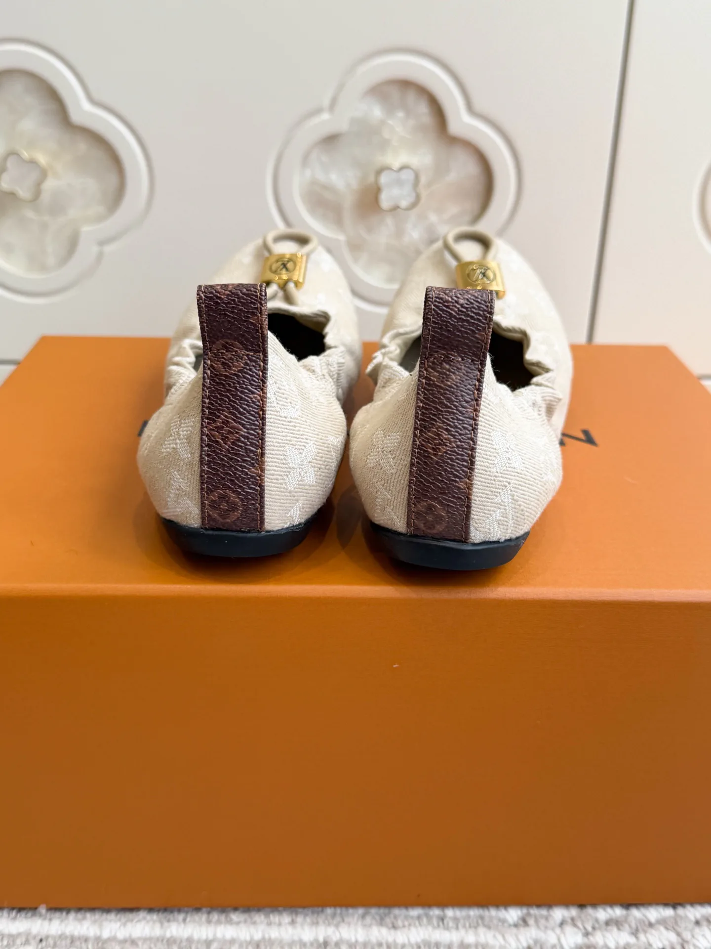 Балетки Женские Louis Vuitton 18414280