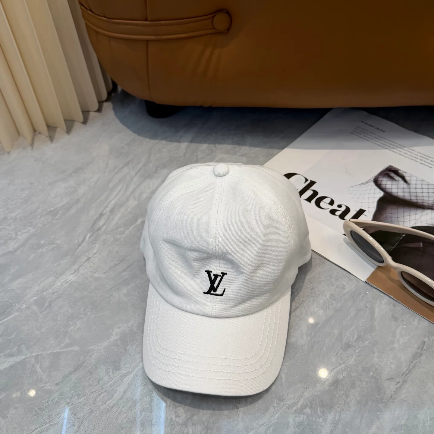 Головные Уборы Louis Vuitton 17411592