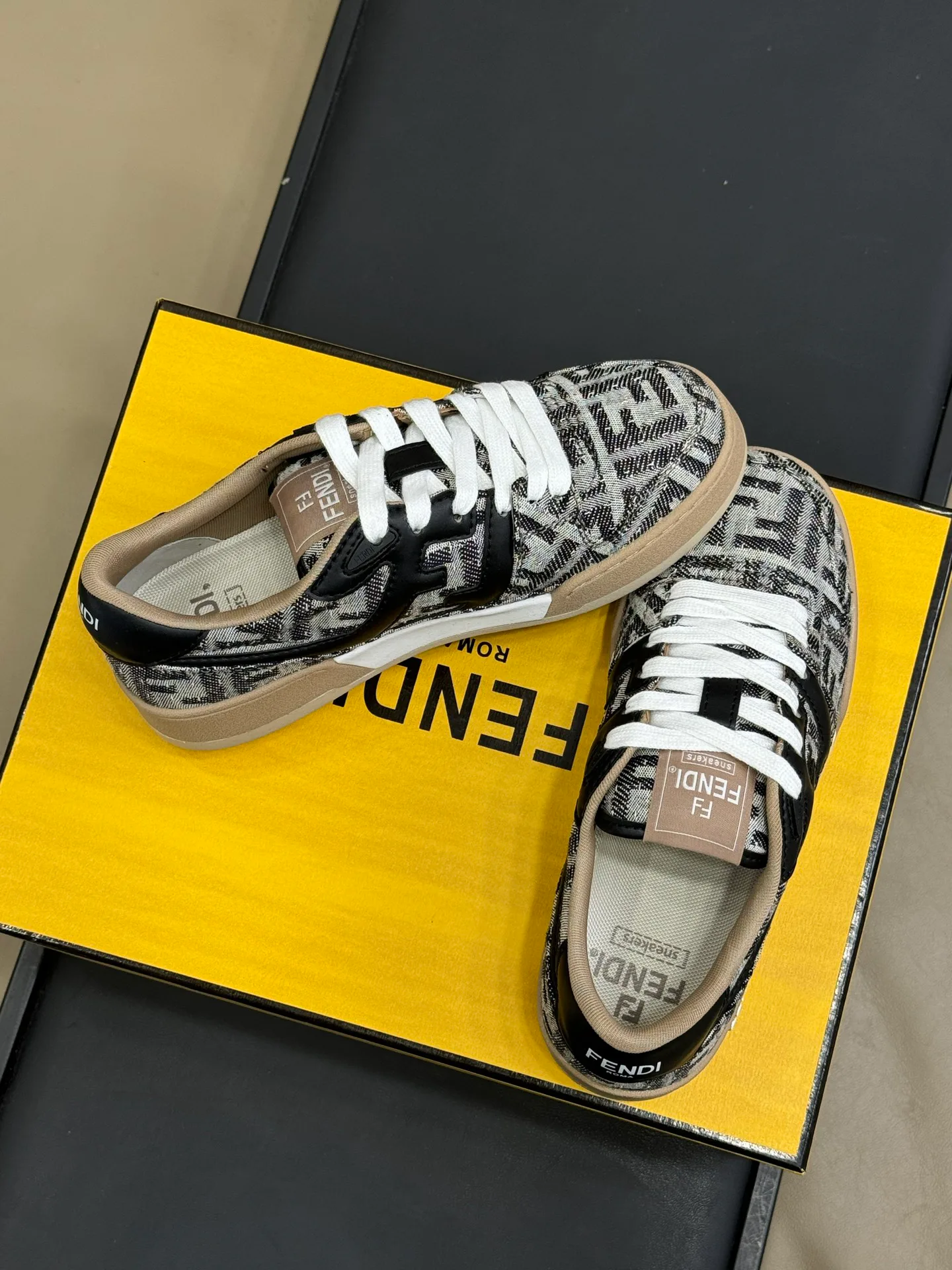 Кроссовки Мужские Fendi 12953173