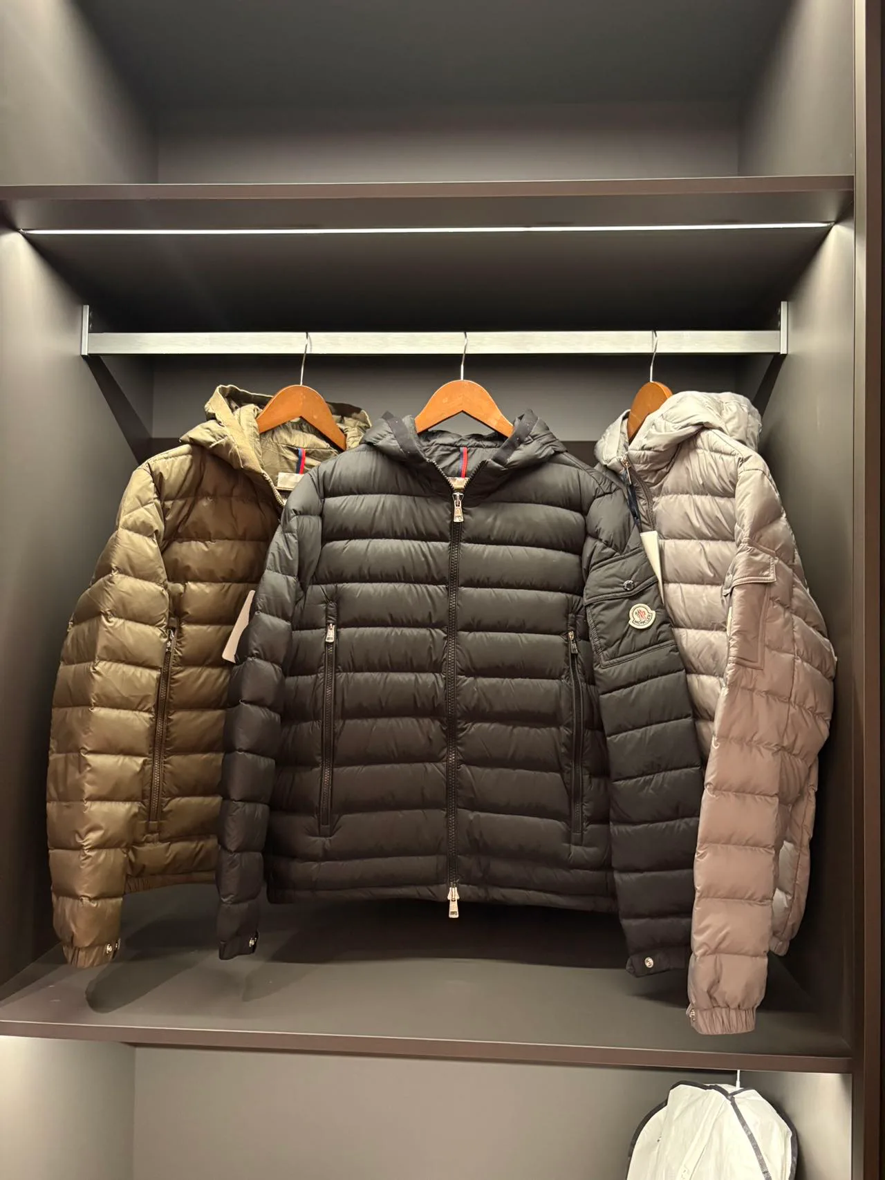 Куртки И Пуховики Мужские Moncler 18231542