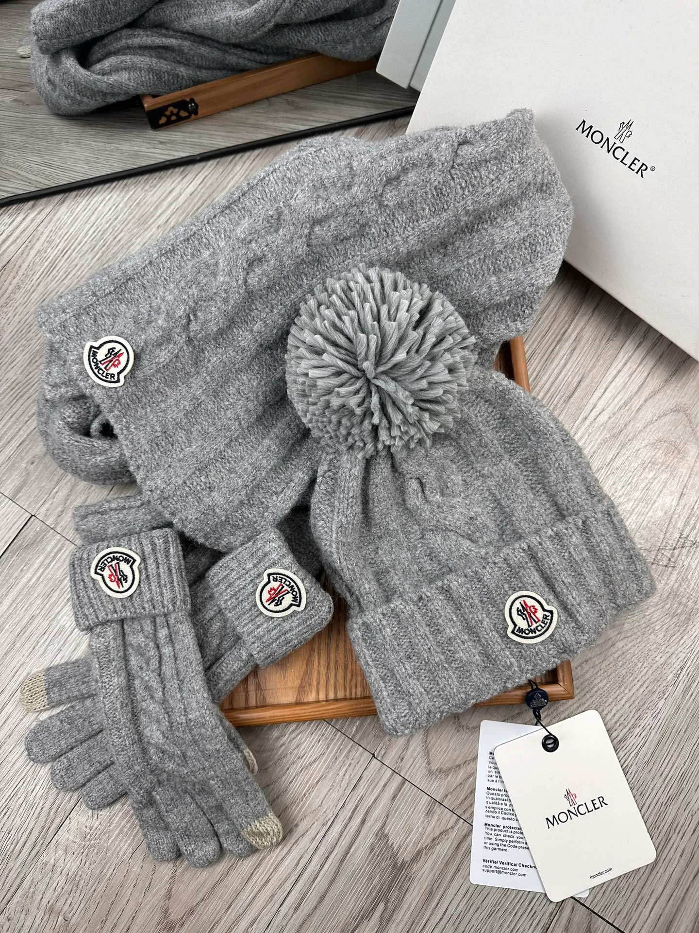 Шарфы Moncler 318480