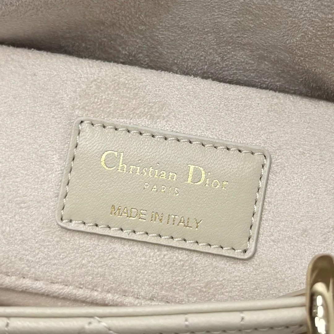 Классические Сумки Женские Christian Dior 17601433