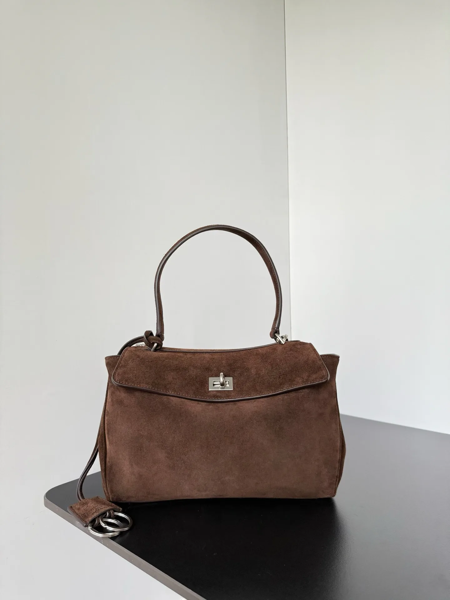 Классические Сумки Женские Balenciaga 11872205