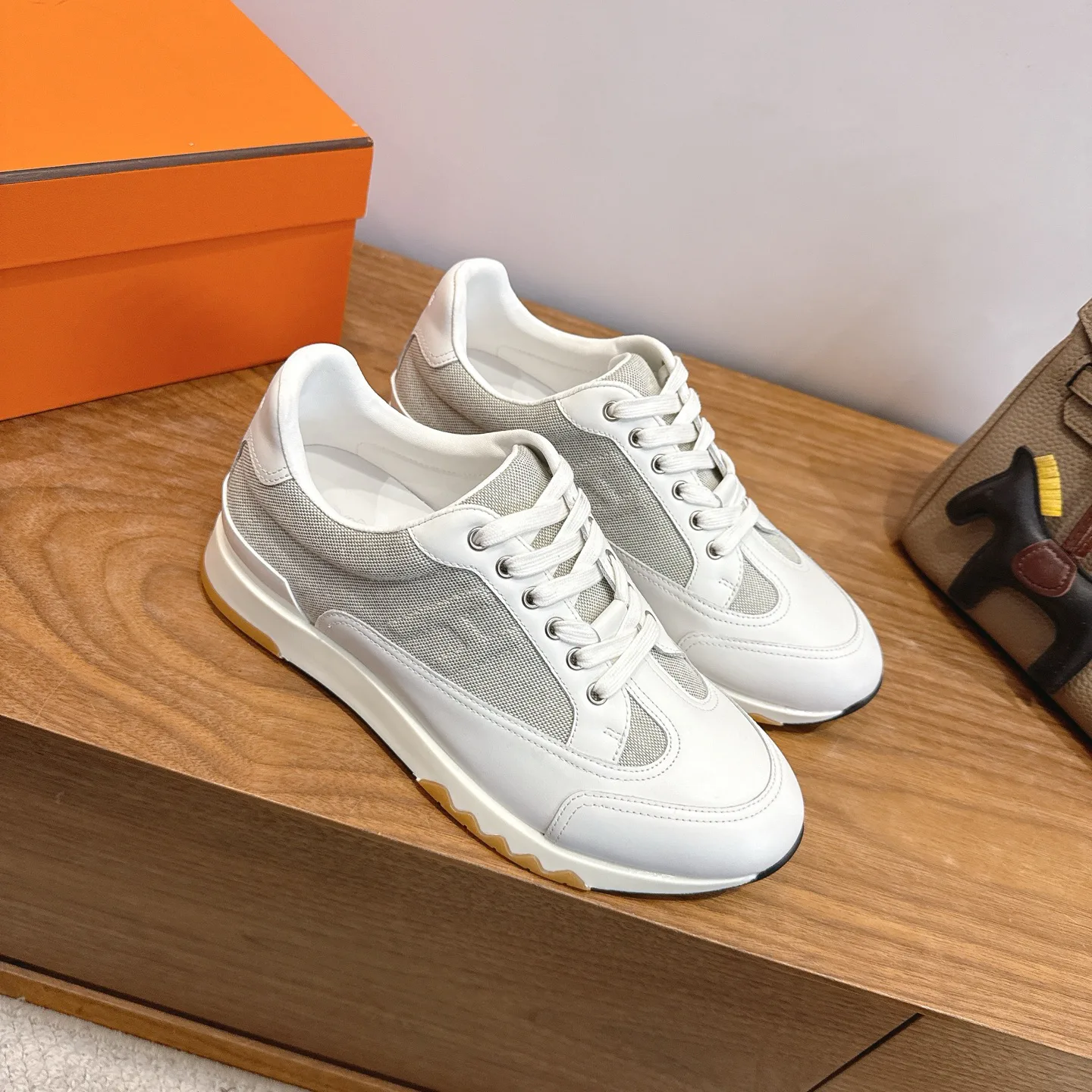 Кроссовки Женские Hermes 1886241