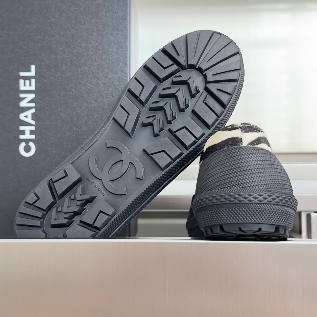 Кроссовки Женские Chanel 18092992