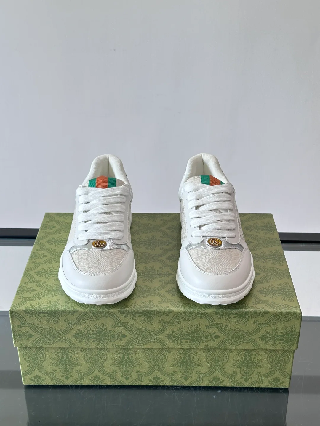 Кроссовки Женские Gucci 17069304