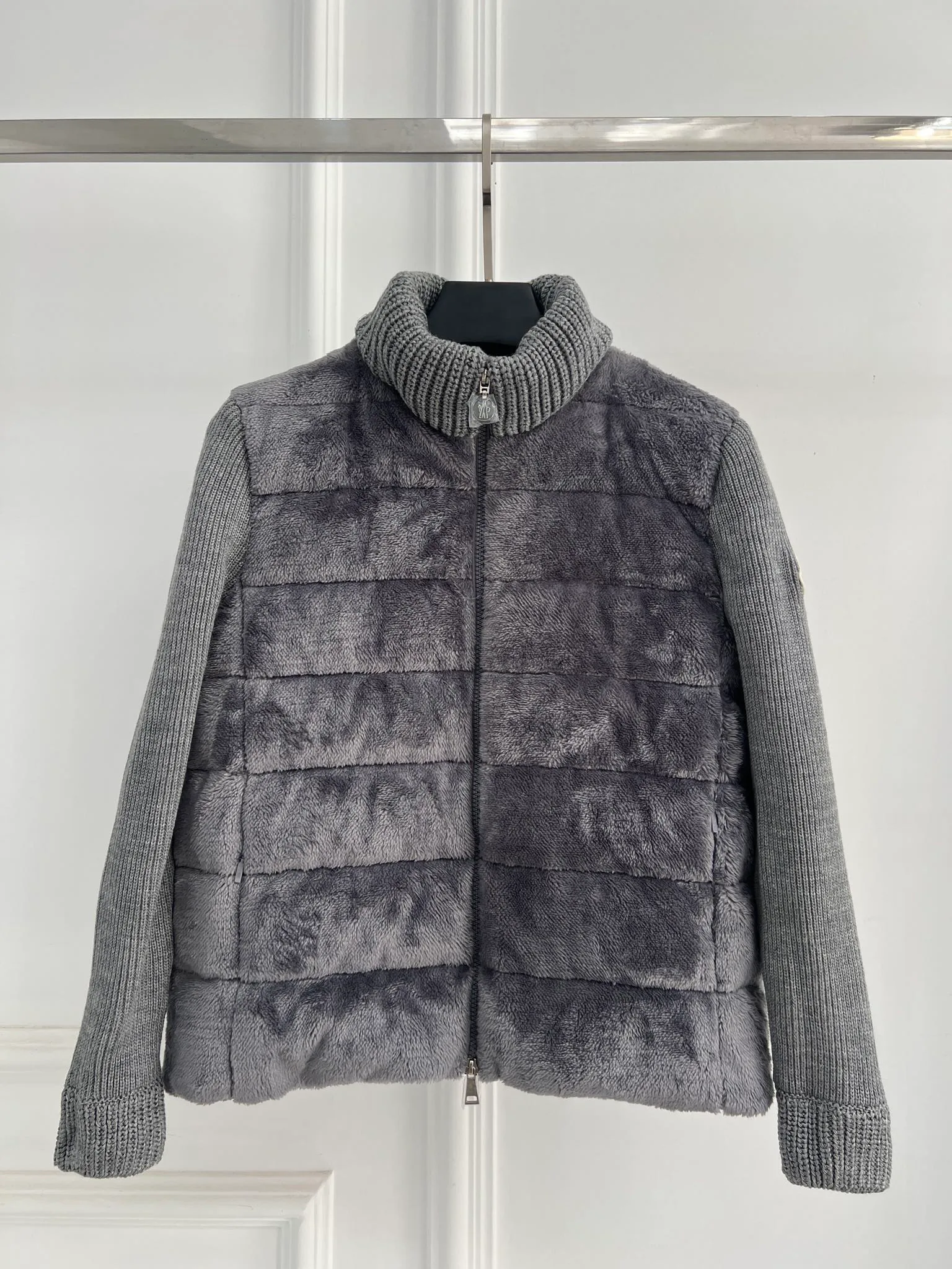 Куртки И Пуховики Женские Moncler 18416241