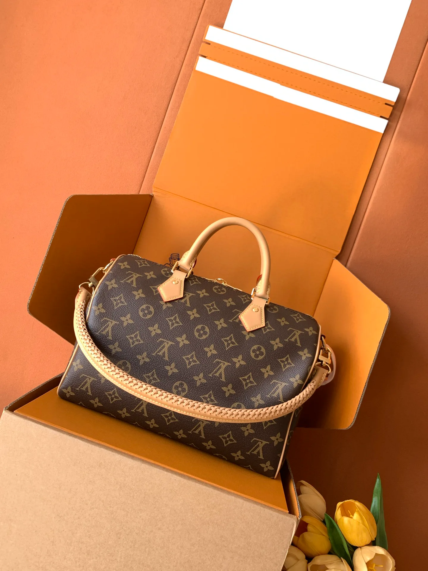 Классические Сумки Женские Louis Vuitton 18156575