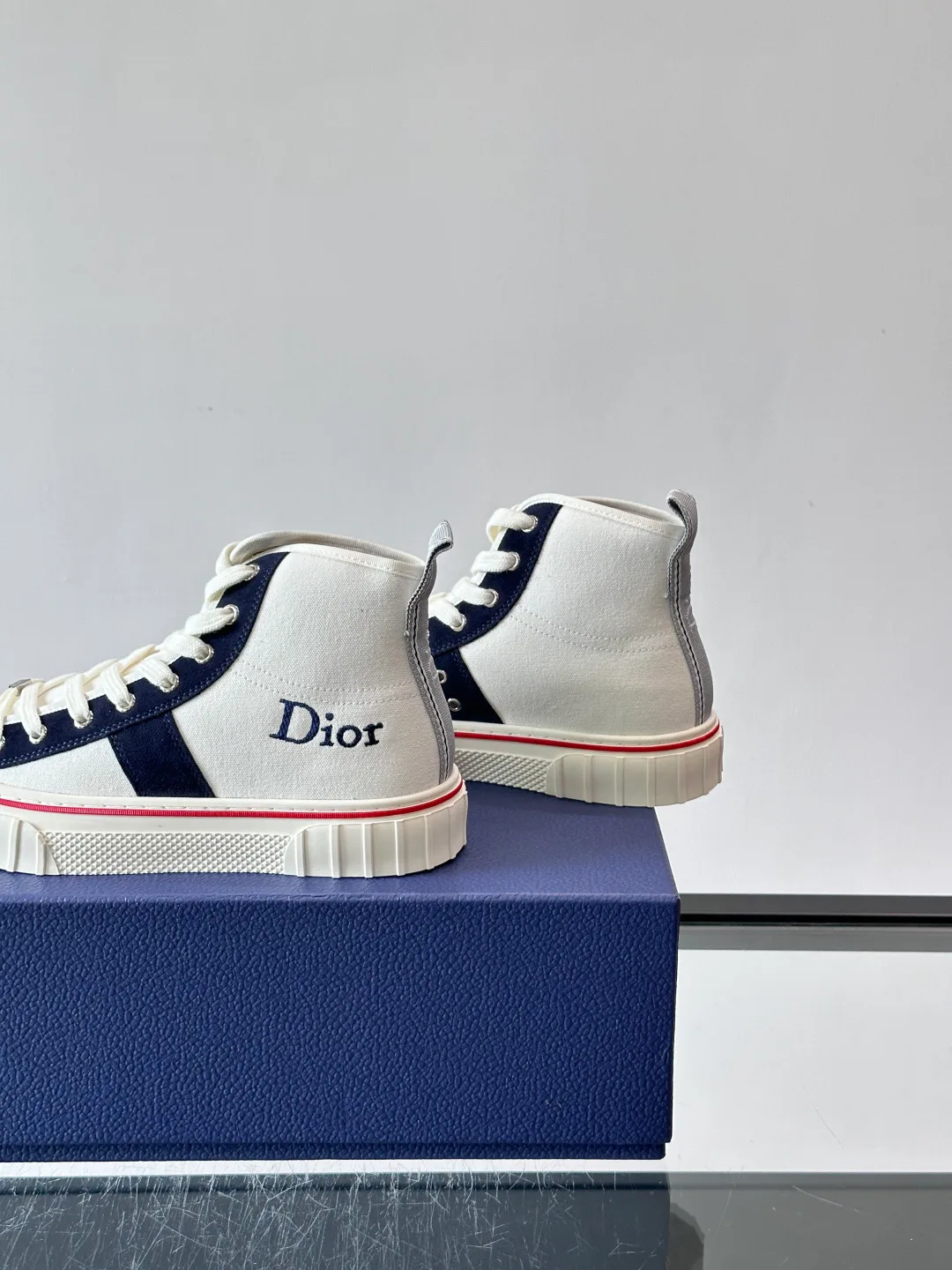 Кроссовки Женские Christian Dior 18118772