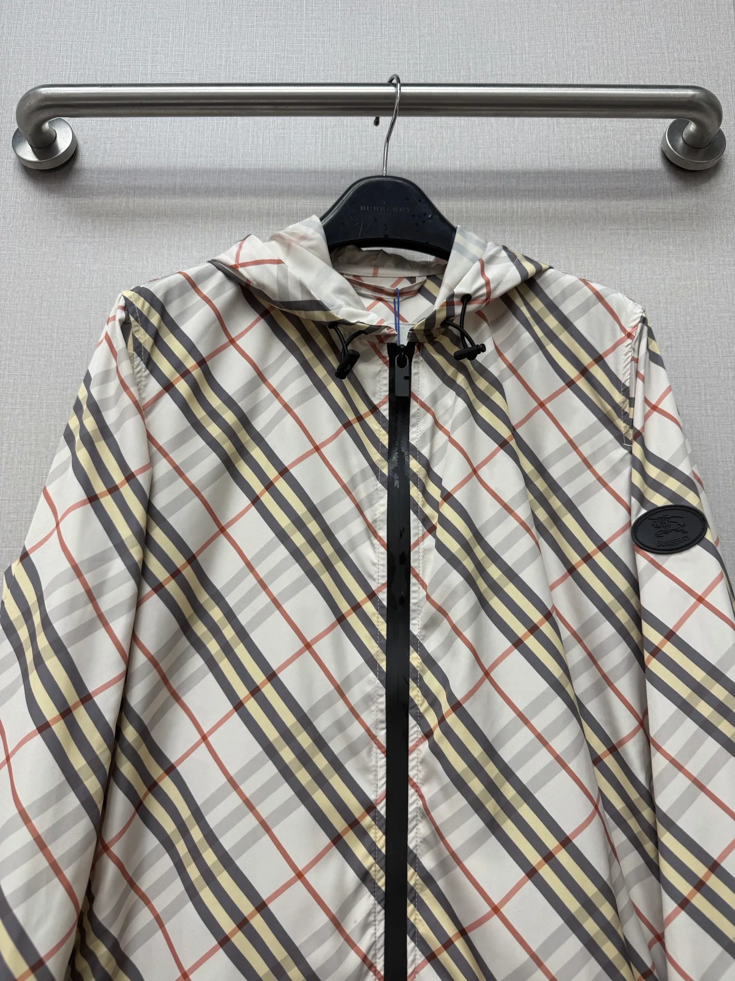 Куртки И Пуховики Женские Burberry 18512906