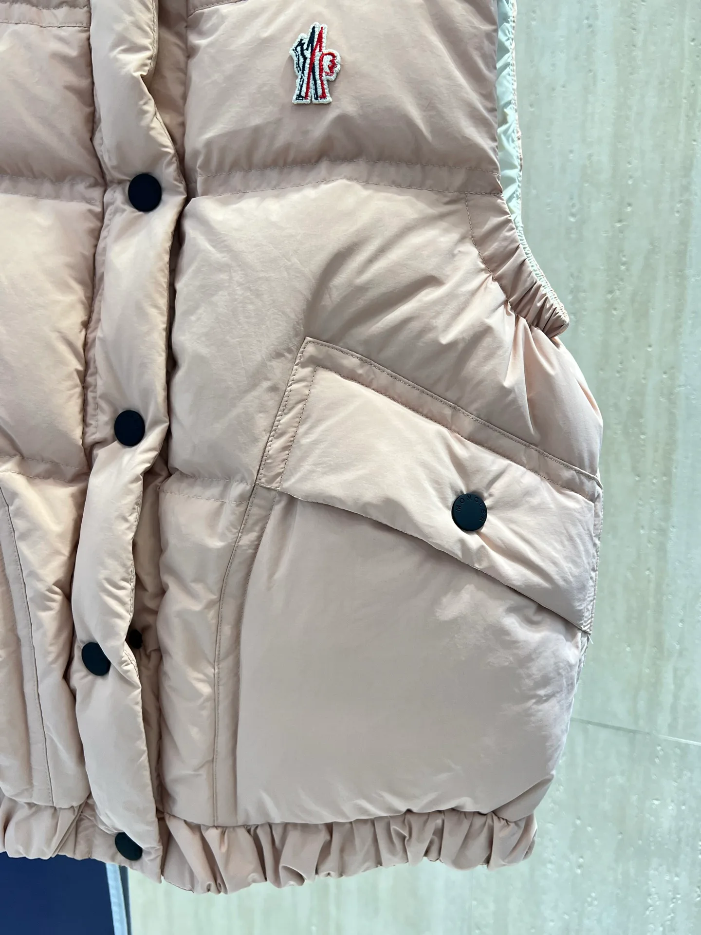 Жилеты Женские Moncler 18346160