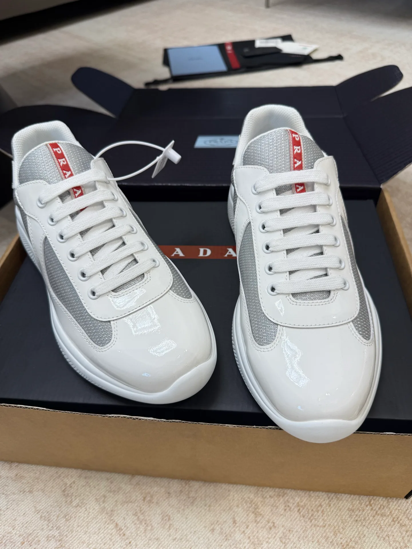 Кроссовки Женские Prada 11411015