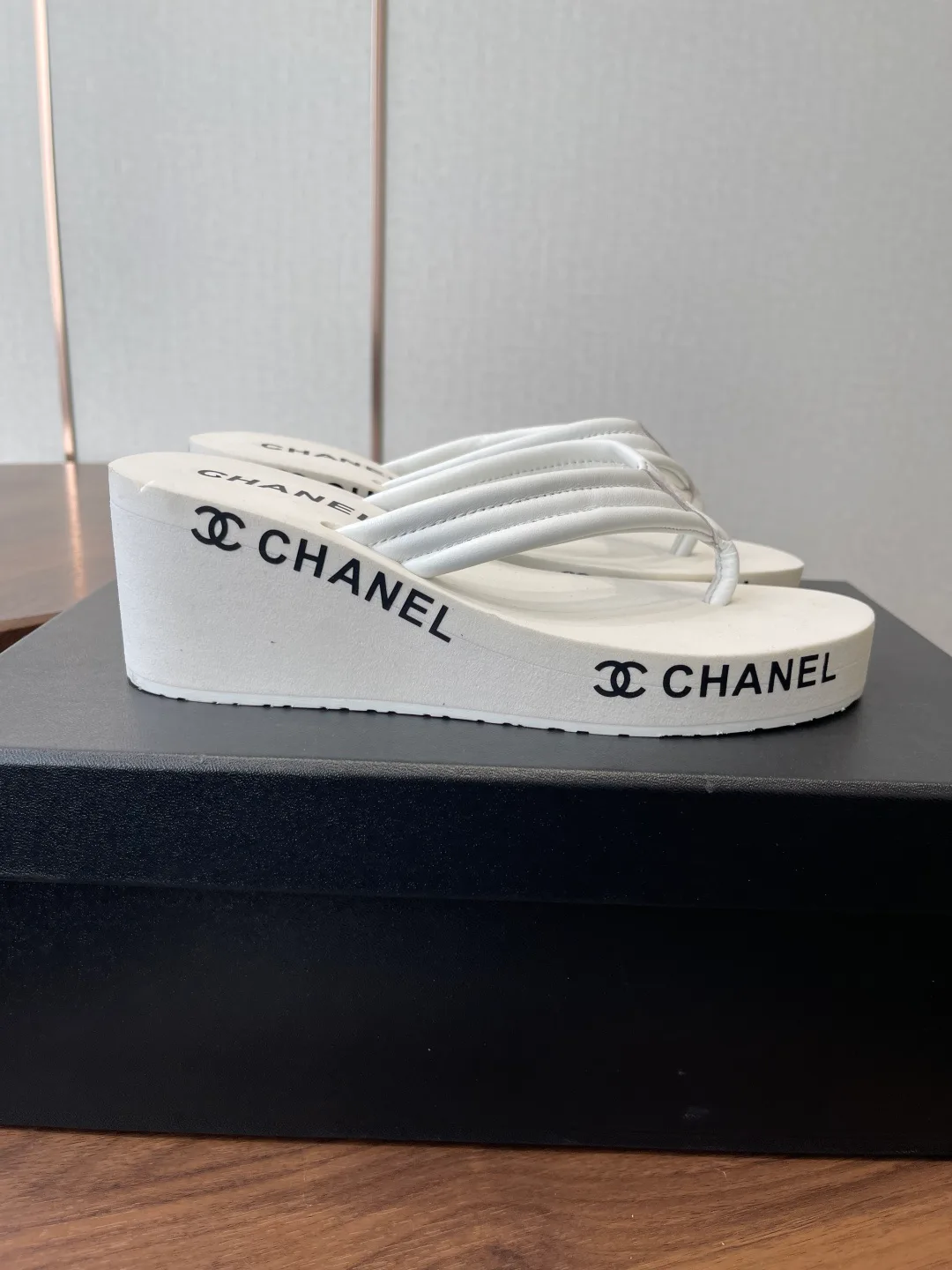 Шлепанцы Женские Chanel 11498255