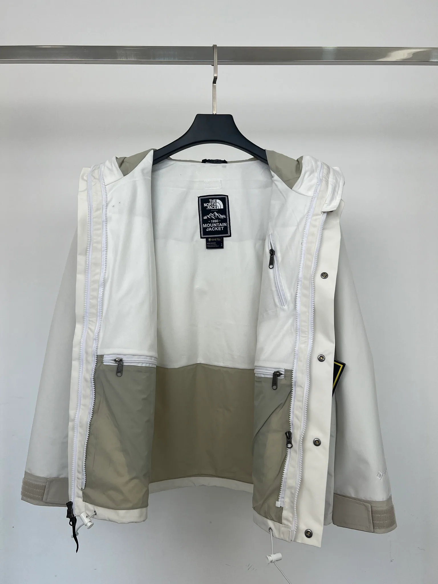 Куртки И Пуховики Женские The North Face 18416104