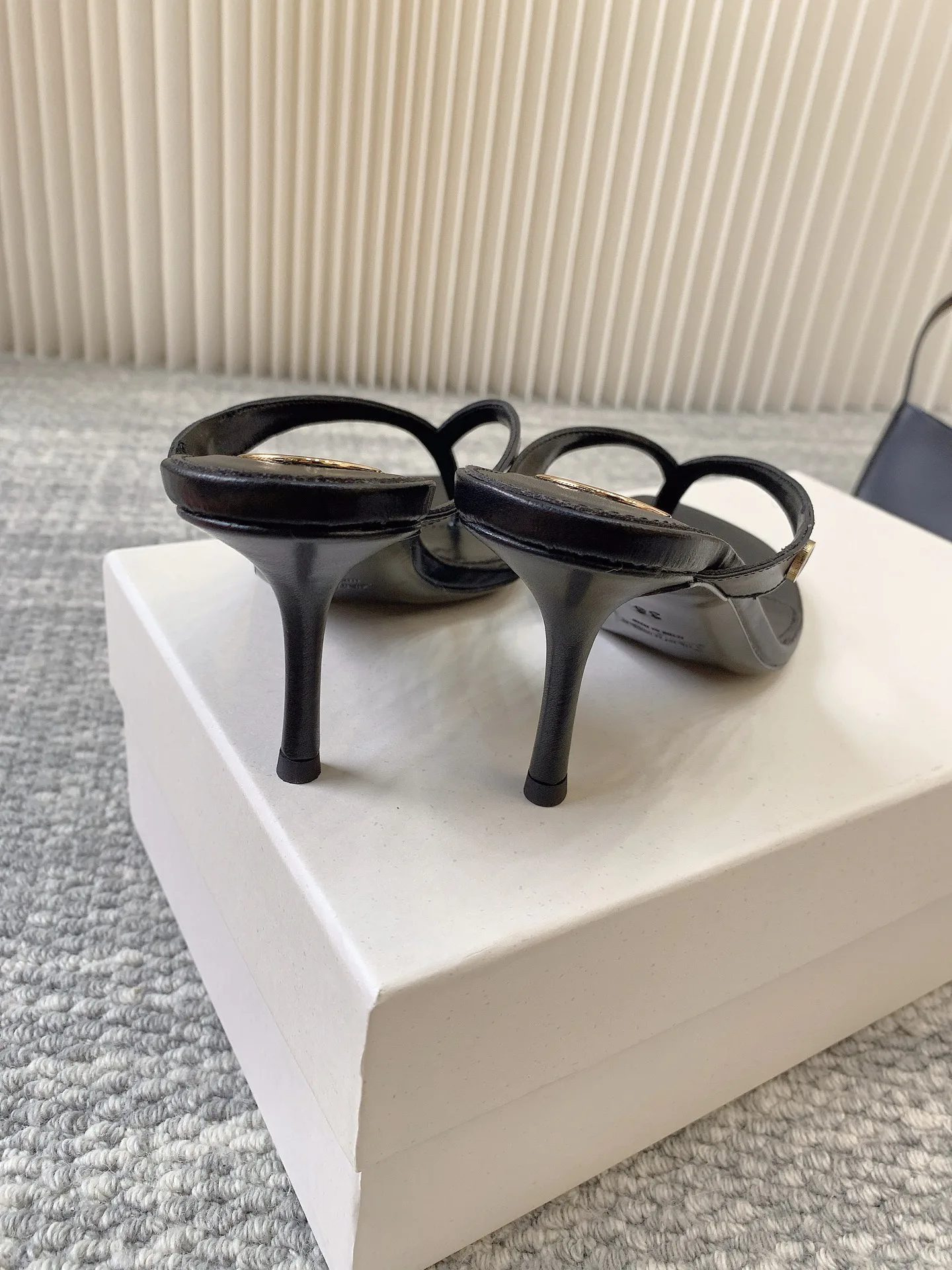 Босоножки Женские Saint Laurent 13229112