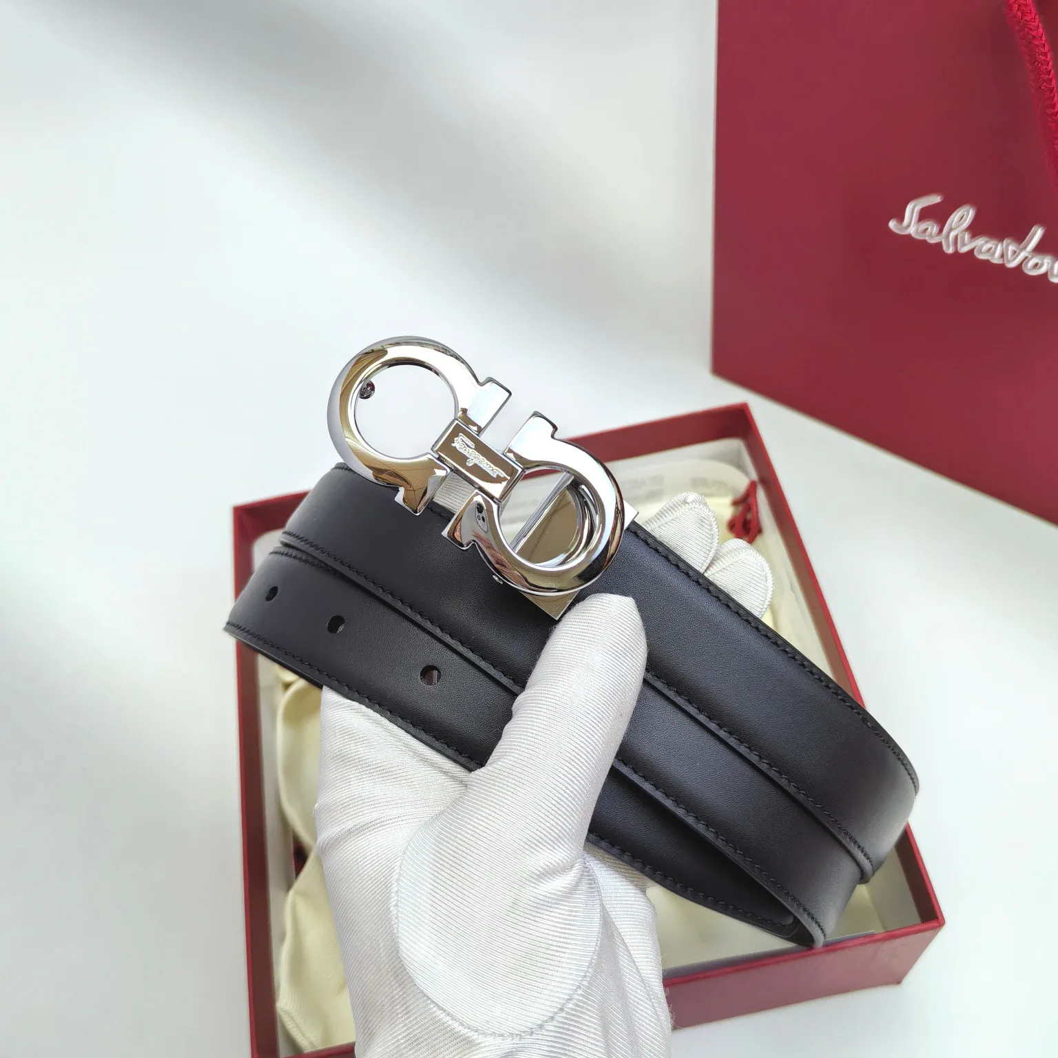 Поясные Сумки Женские Salvatore Ferragamo 11886336