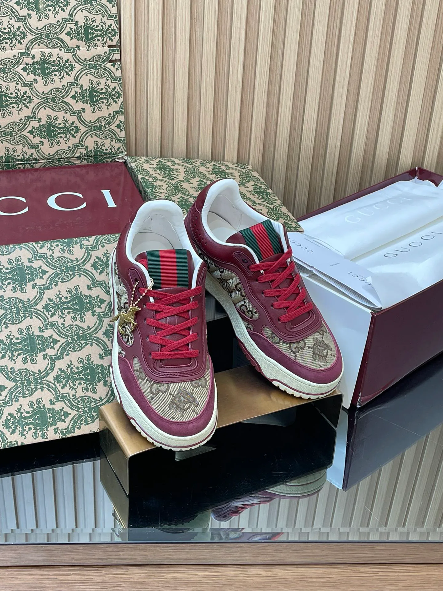 Кроссовки Женские Gucci 3443586