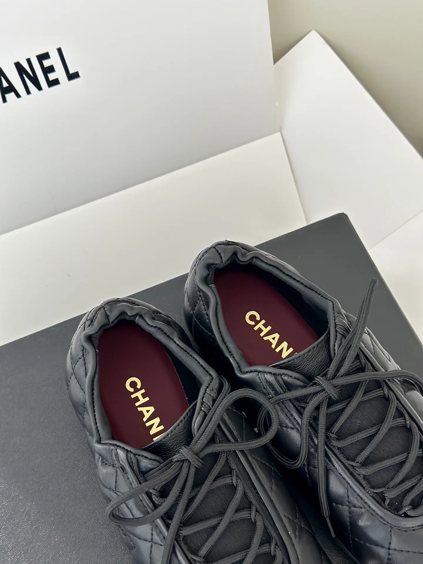 Кроссовки Женские Chanel 18764919