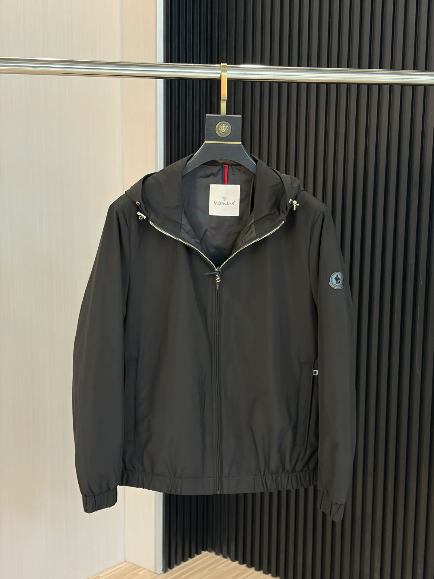 Куртки И Пуховики Мужские Moncler 18199456