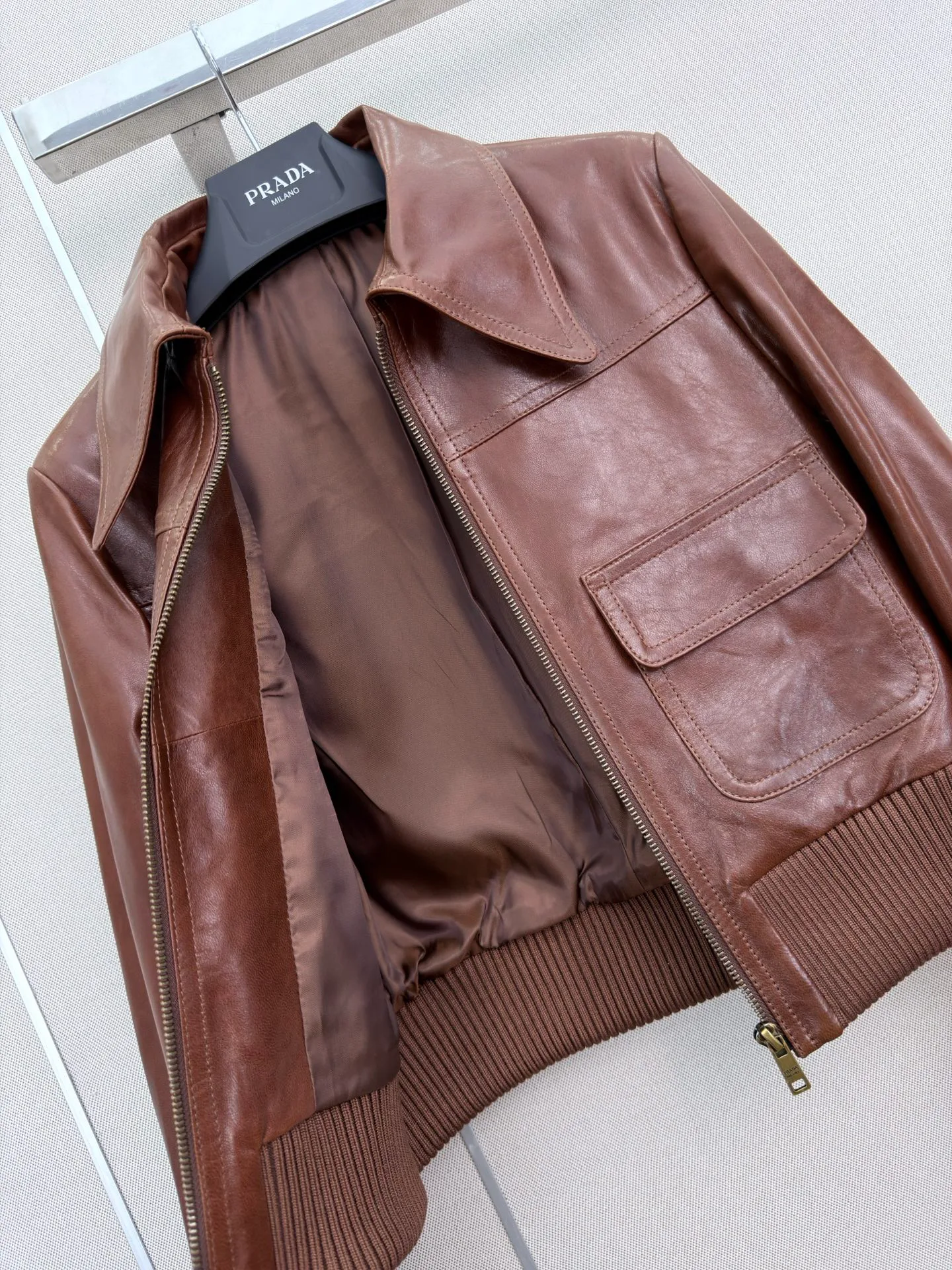 Кожаные Куртки И Дублёнки Женские Prada 18535546
