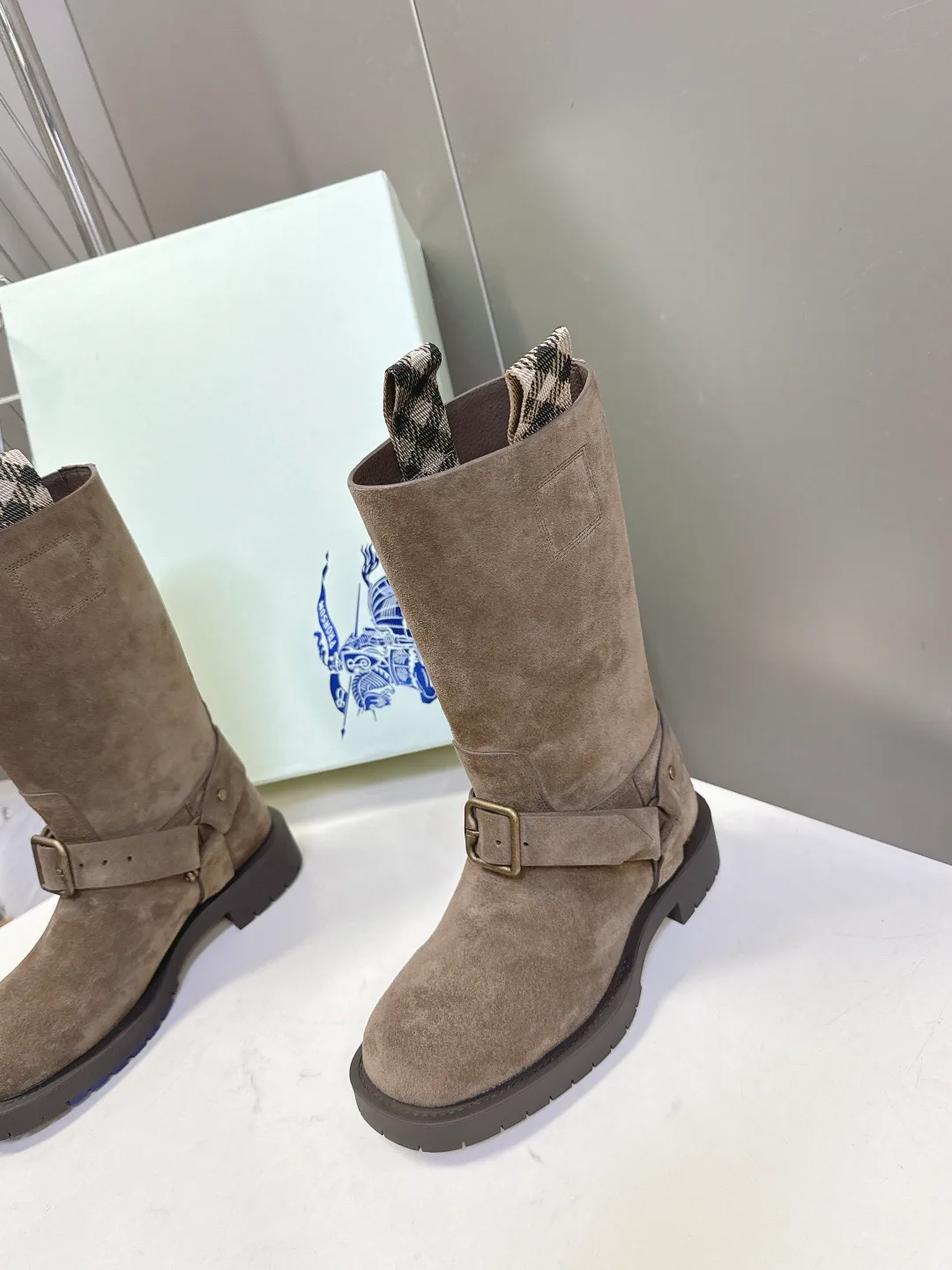 Ботинки Женские Burberry 525679