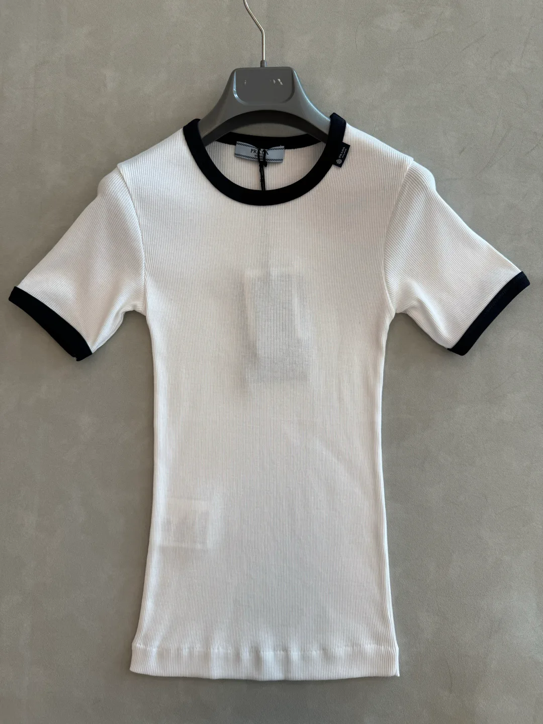 Футболки Женские Prada 17463226