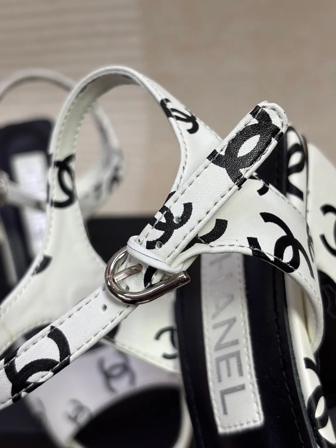 Босоножки Женские Chanel 18720728