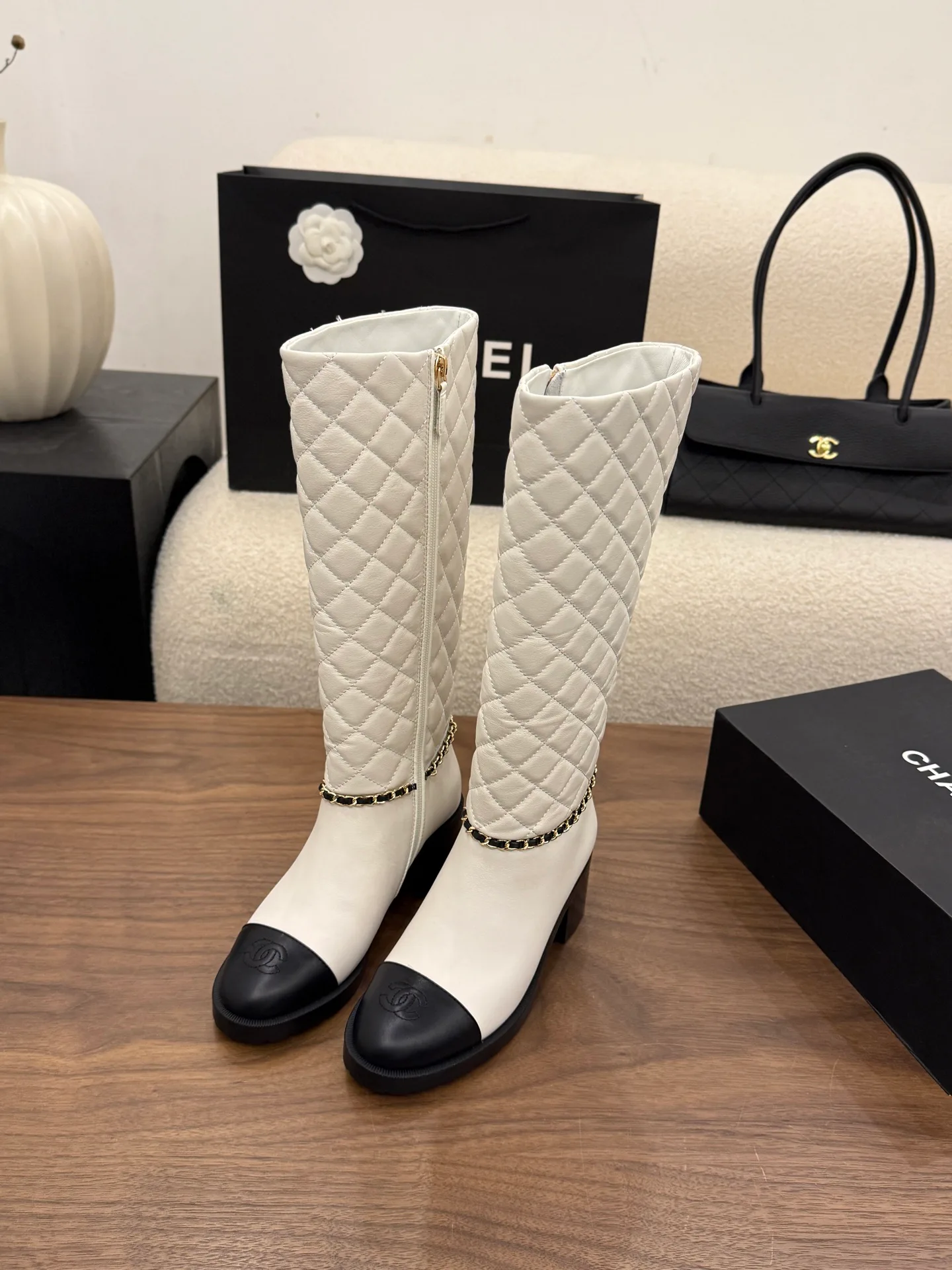Сапоги Женские Chanel 19050177