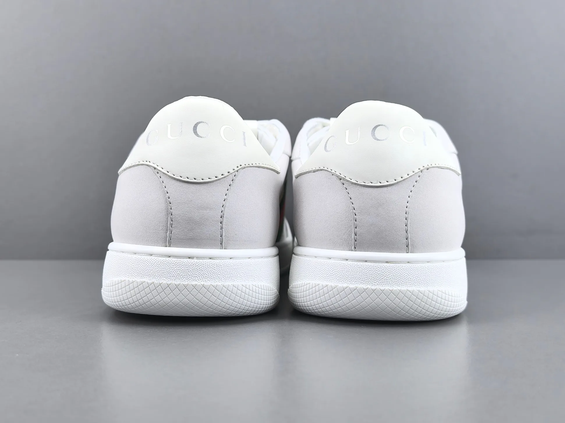 Кроссовки Женские Gucci 18552280
