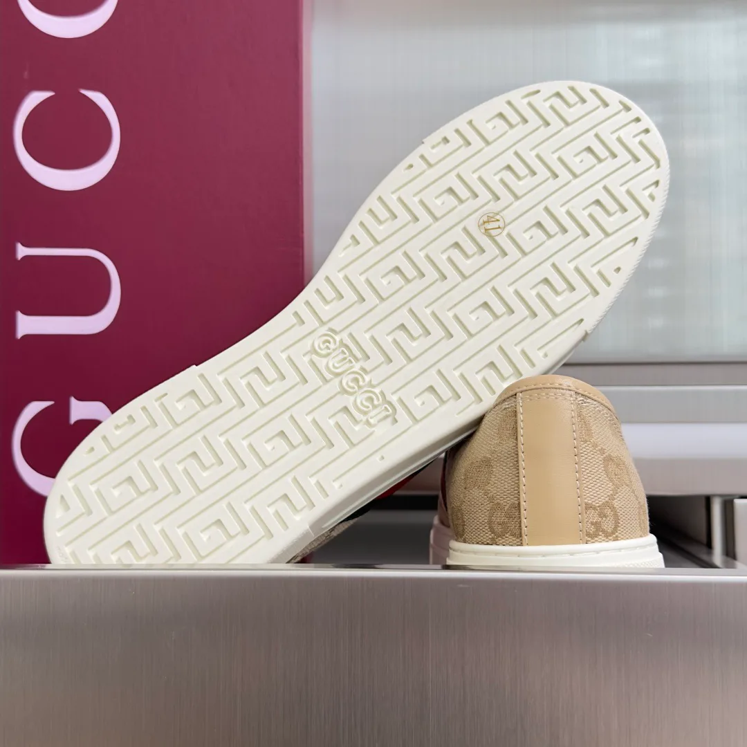 Кроссовки Женские Gucci 13300439