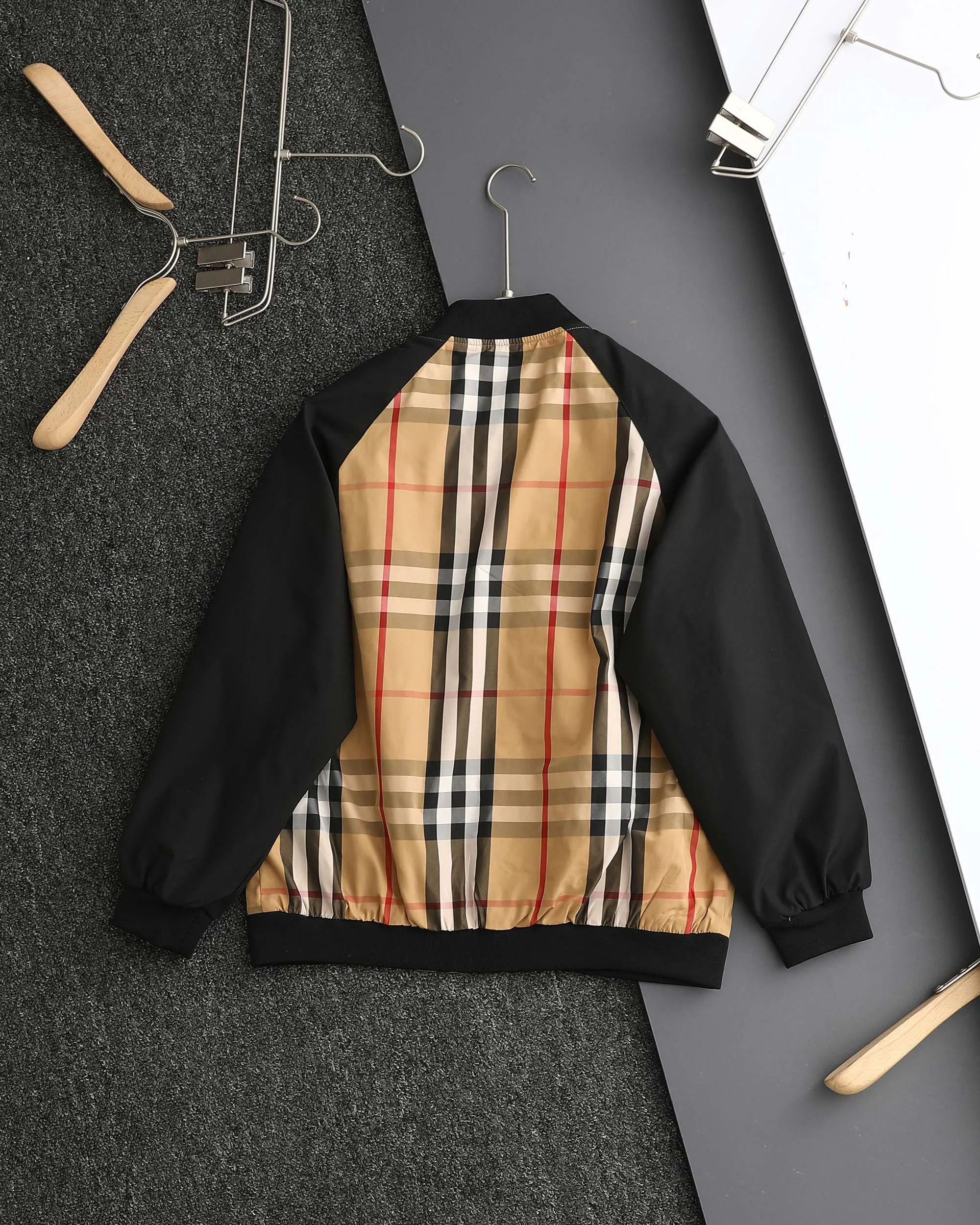 Куртки И Пуховики Мужские Burberry 11523531