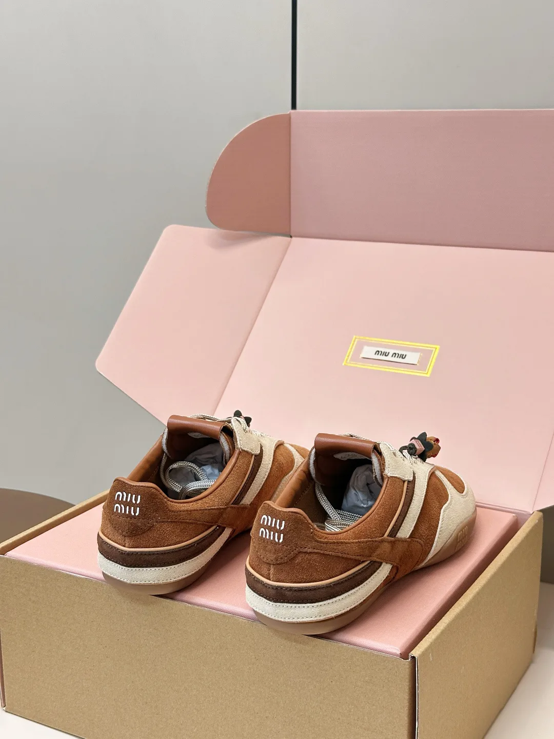Кроссовки Женские Miu Miu 18164554