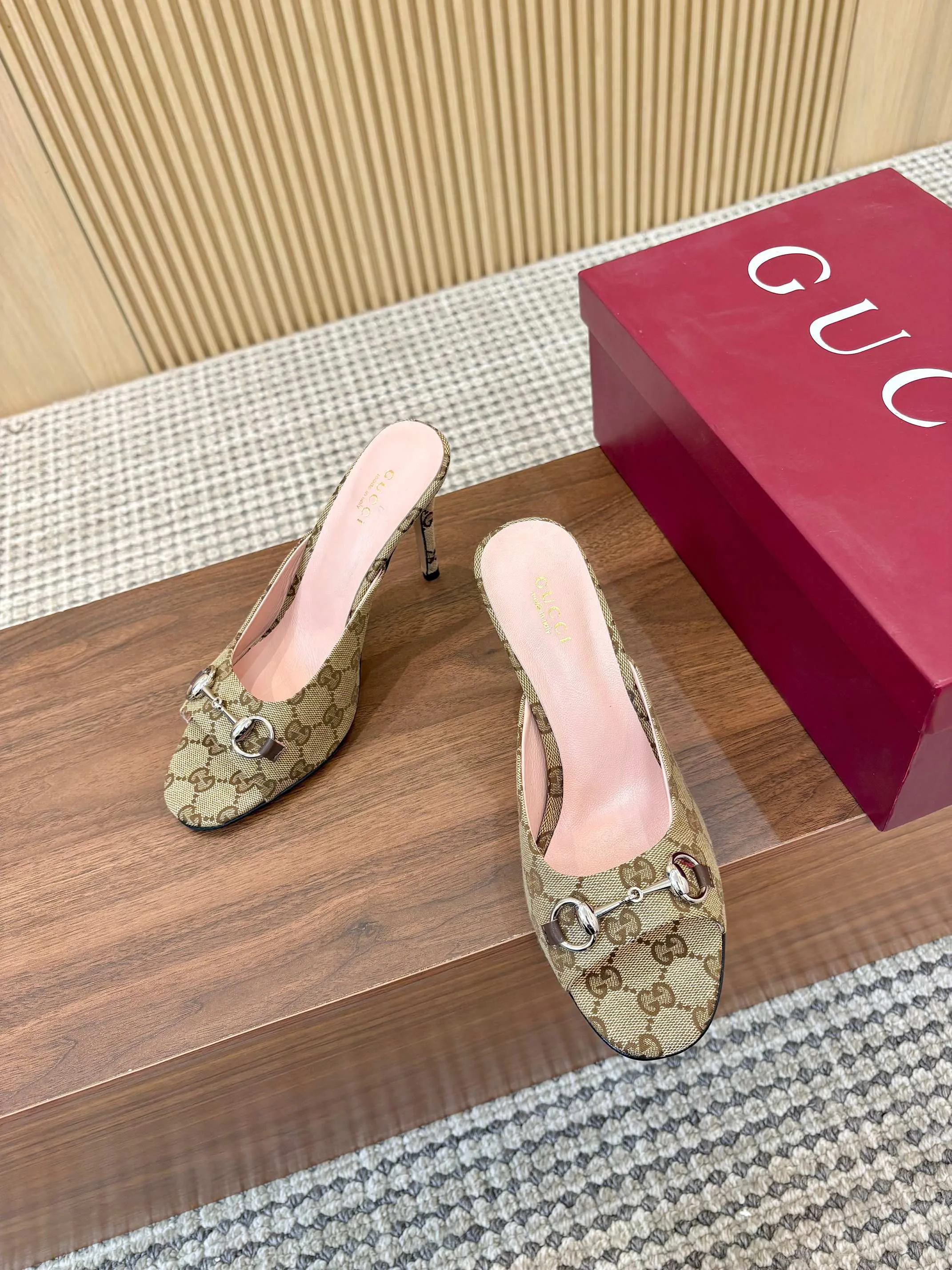 Босоножки Женские Gucci 11529297