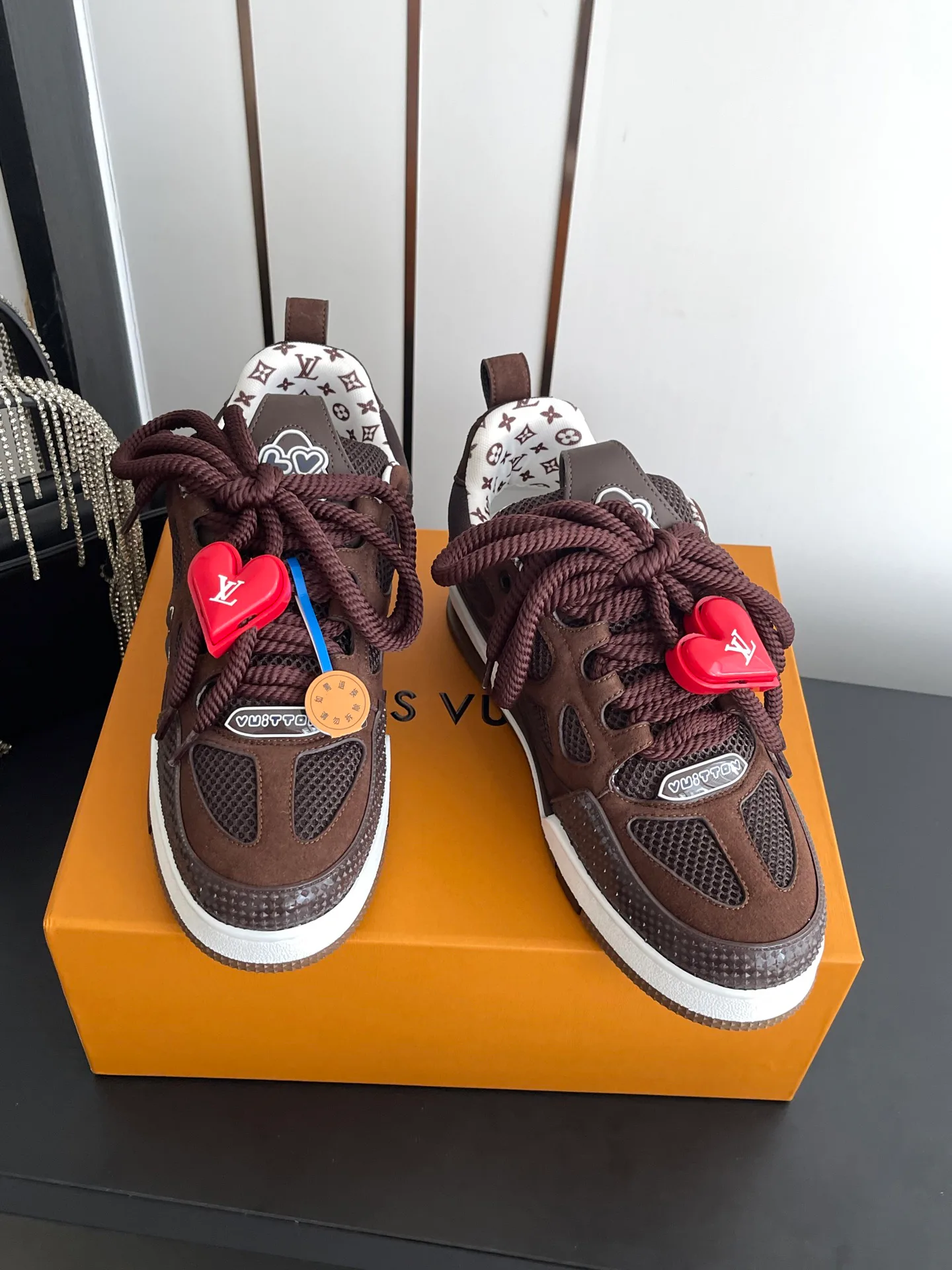 Кроссовки Женские Louis Vuitton 17554387