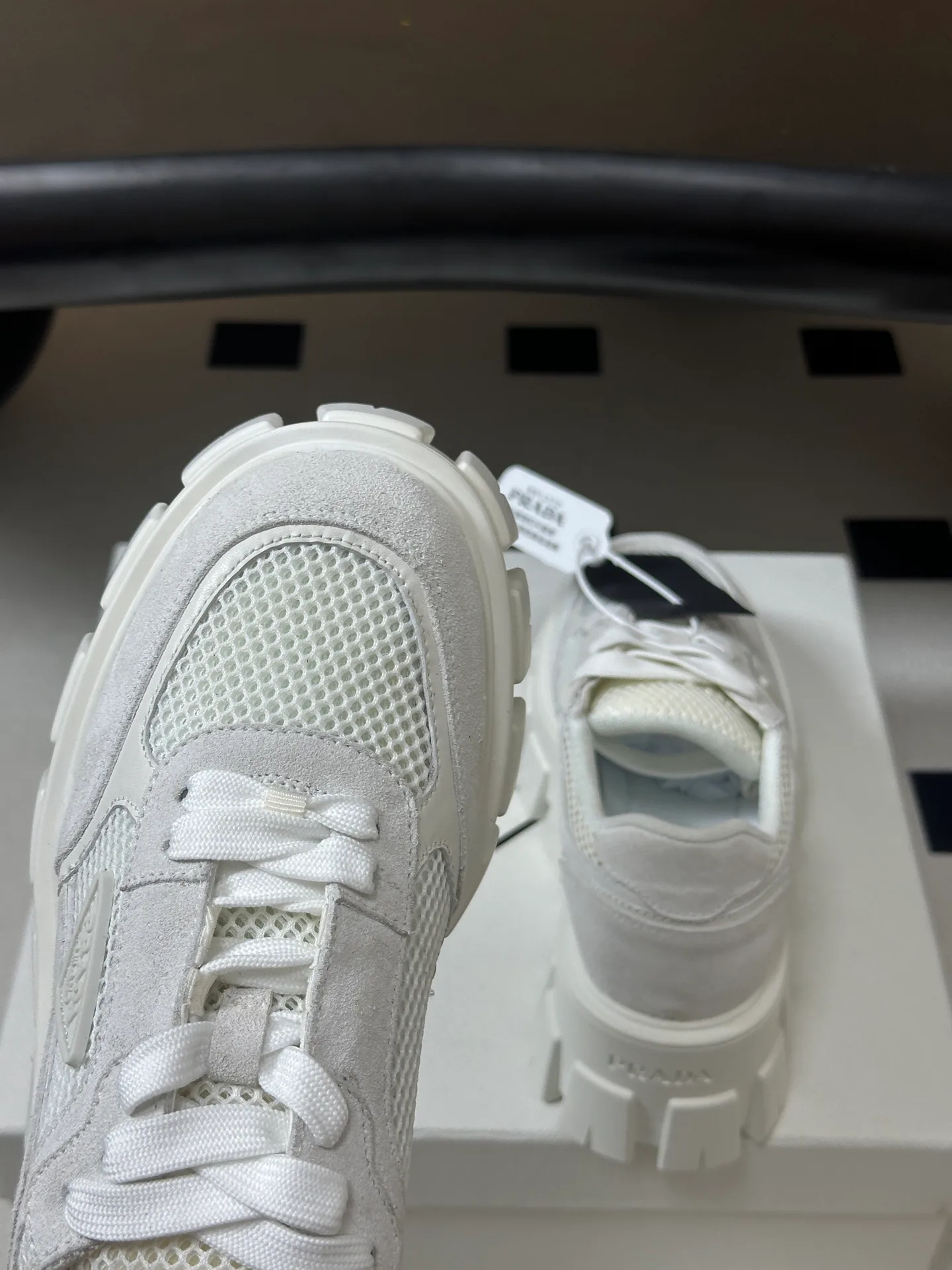 Кроссовки Женские Prada 18049584