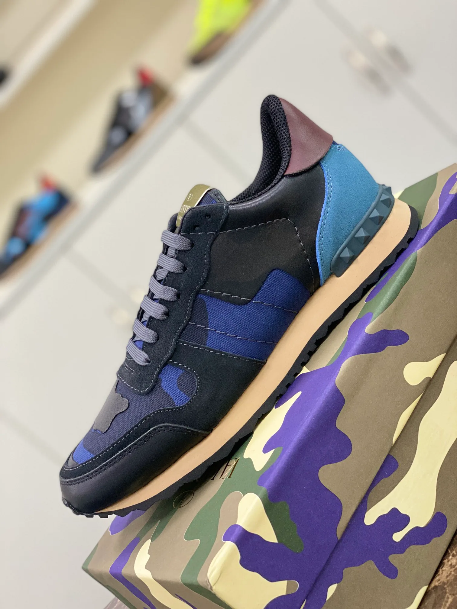 Кроссовки Женские Valentino 10736440