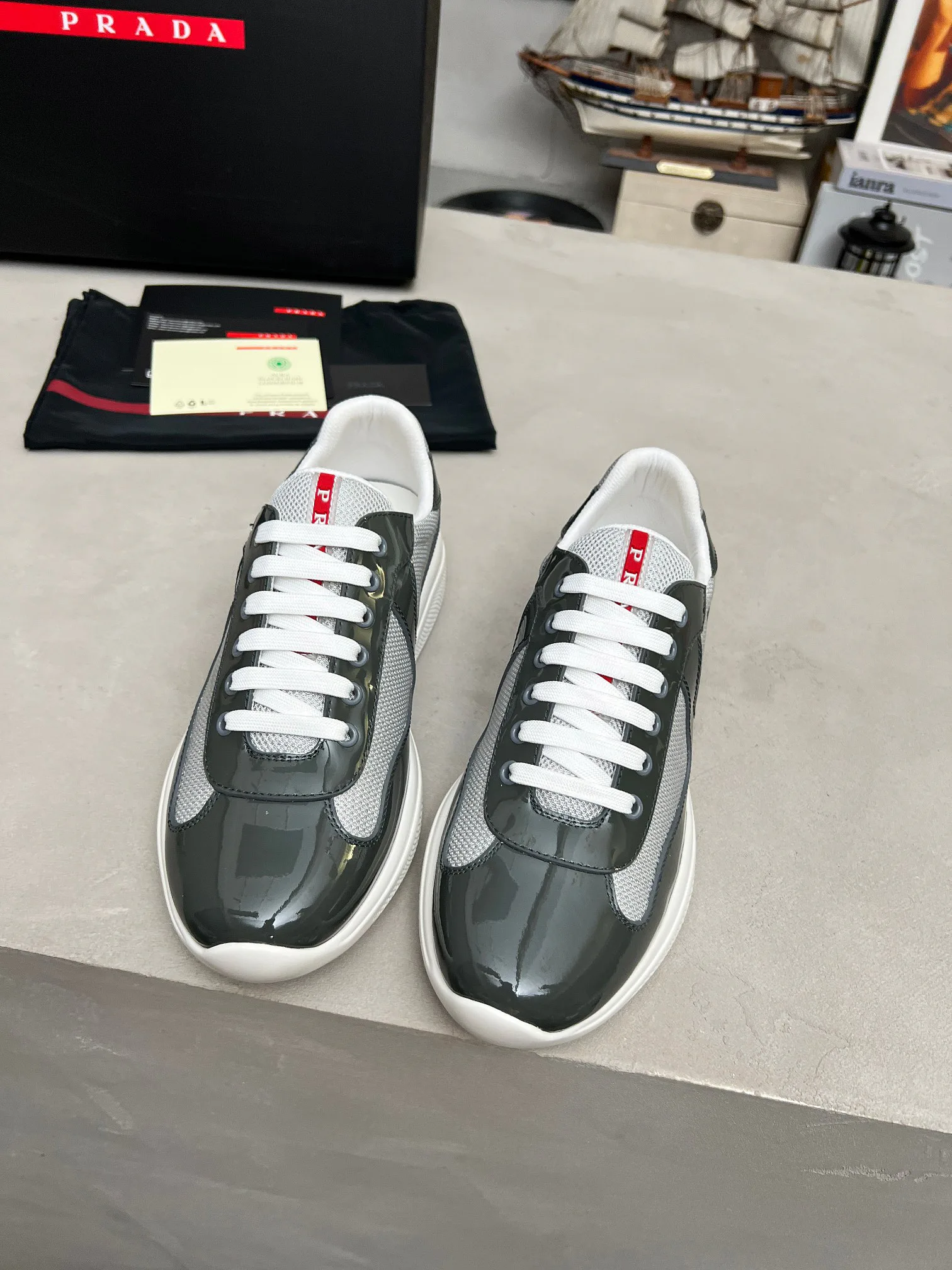 Кроссовки Женские Prada 931590