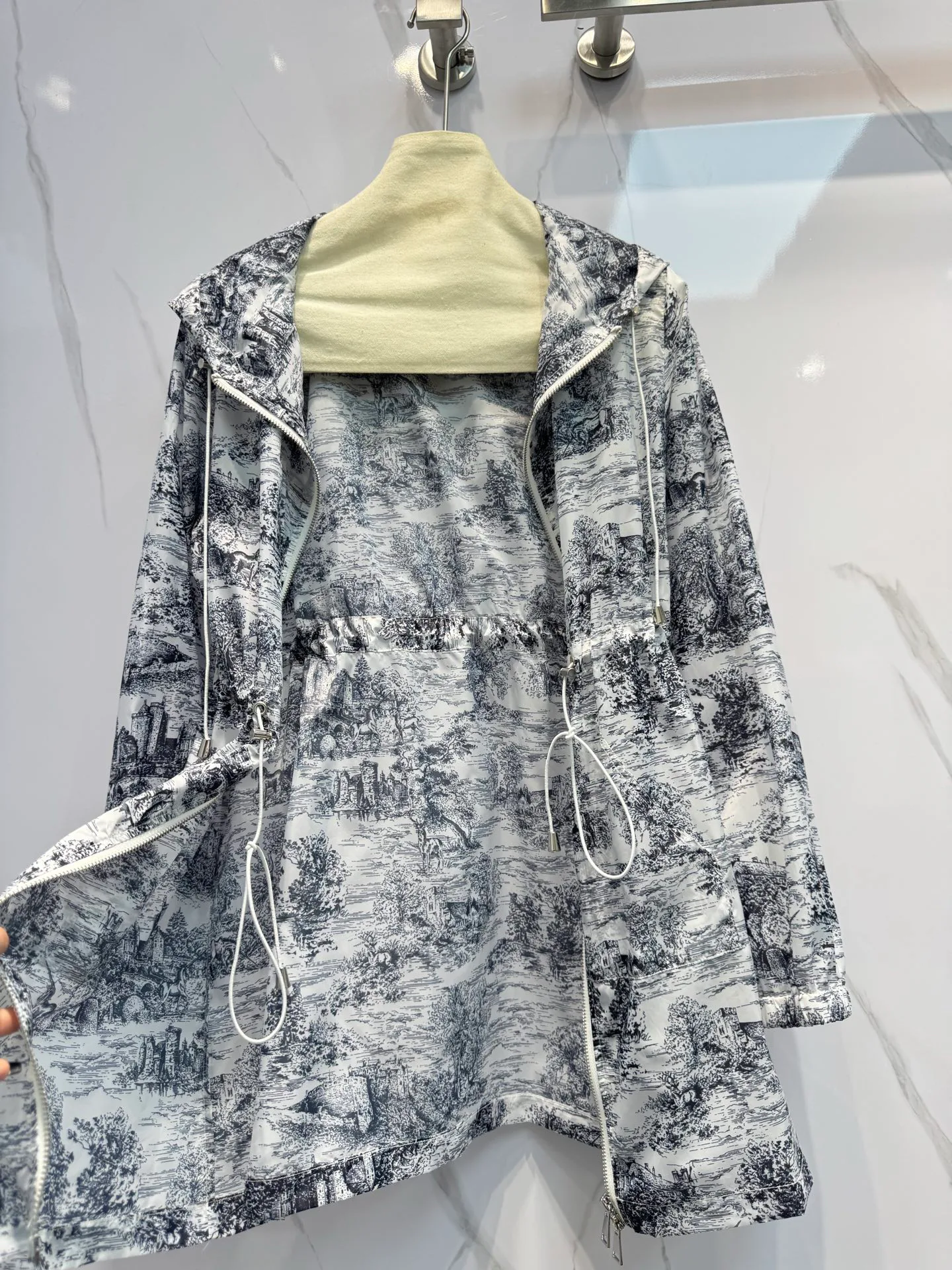 Куртки Женские Christian Dior Куртки Женские Christian Dior