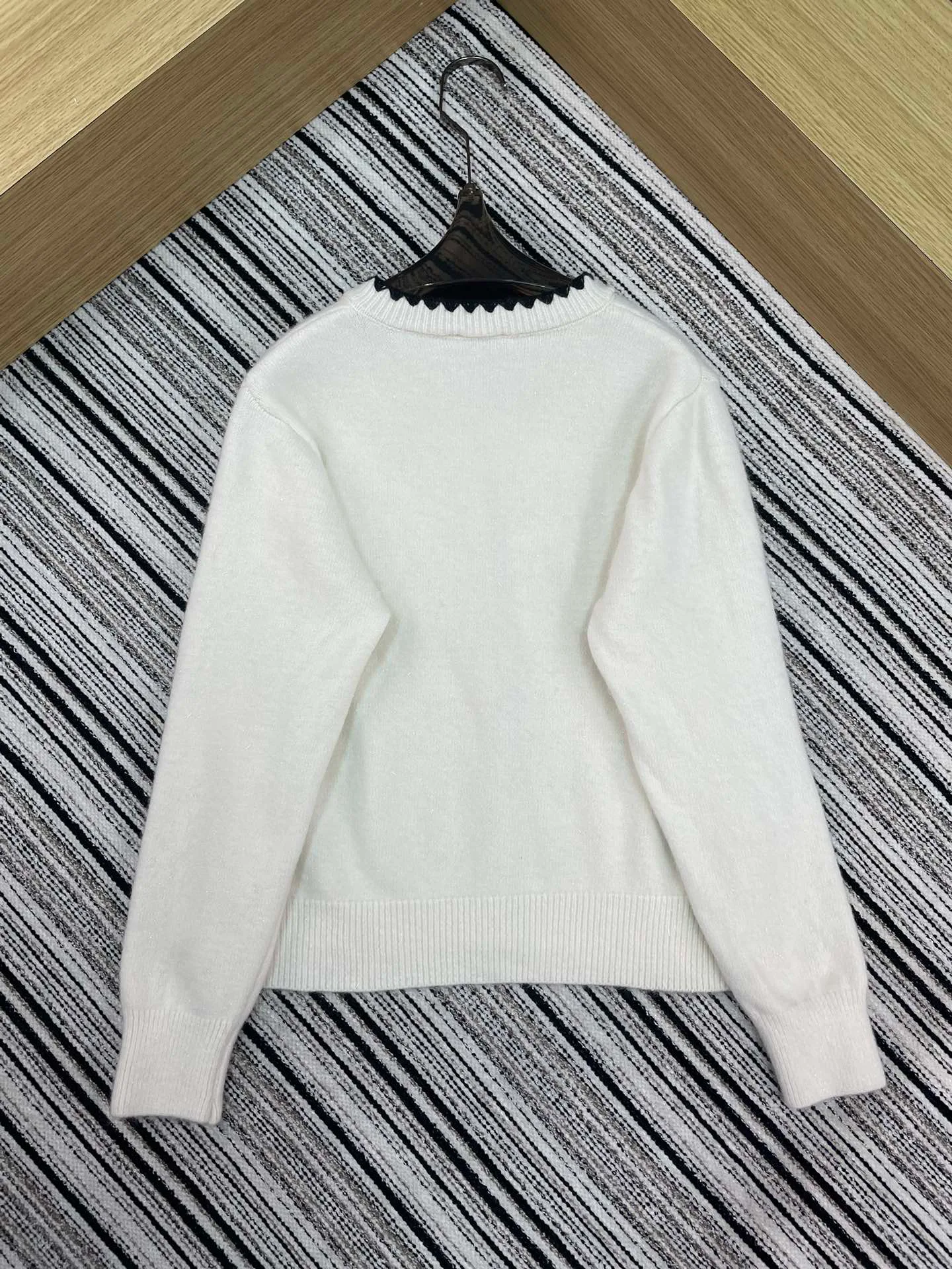 Джемперы И Свитеры Женские Chanel 1533060