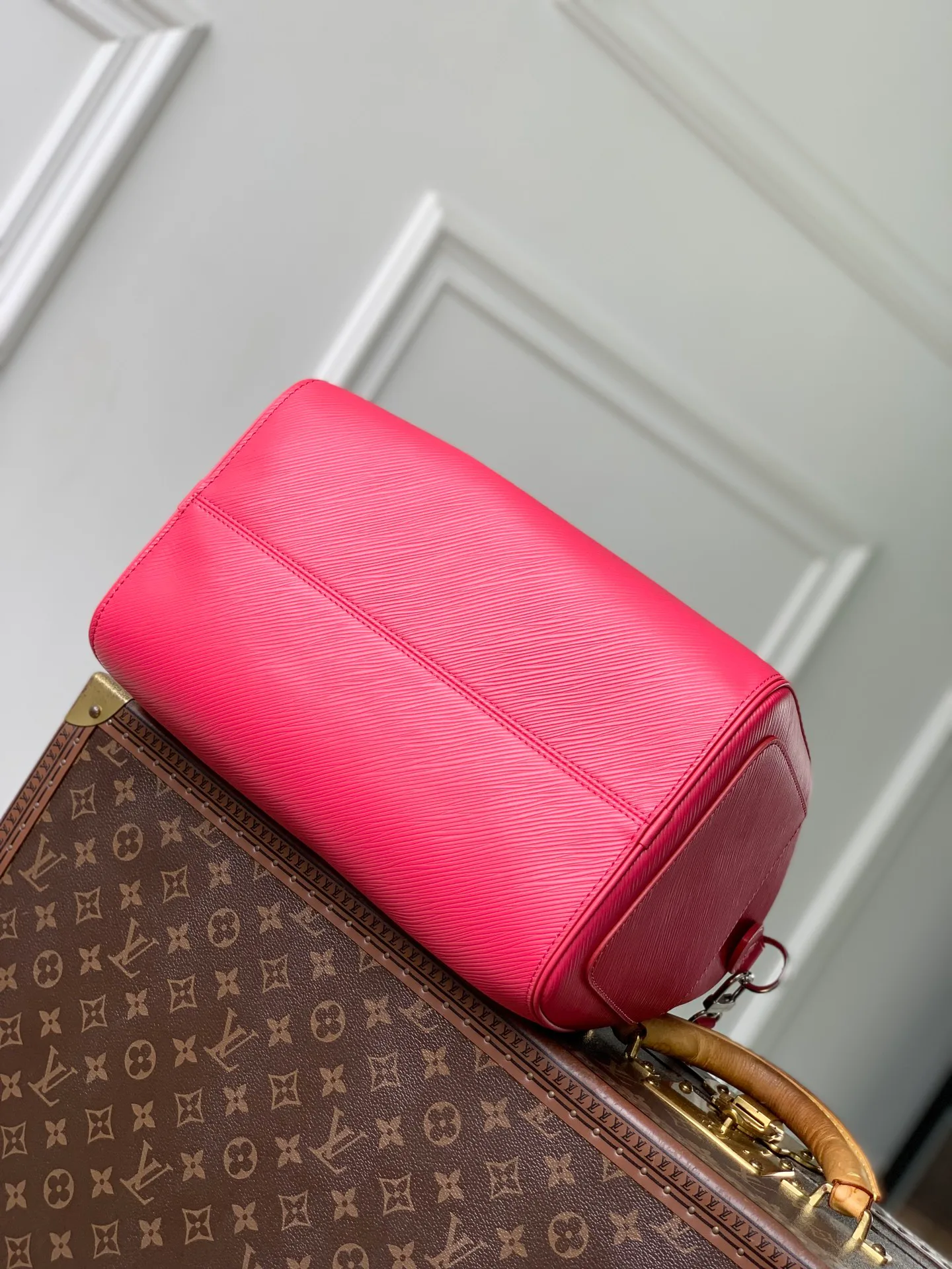 Классические Сумки Женские Louis Vuitton 18147548