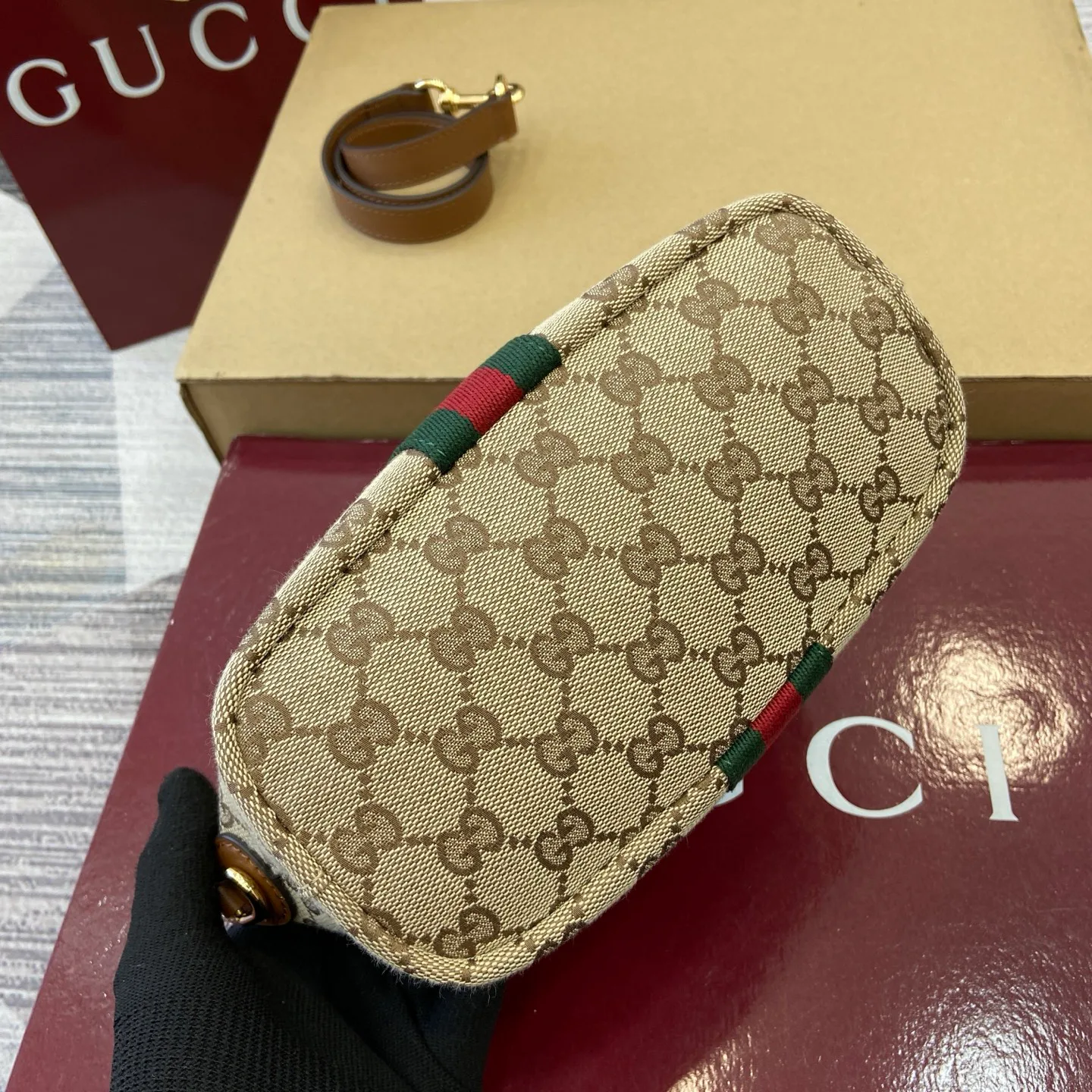 Классические Сумки Женские Gucci 4365370