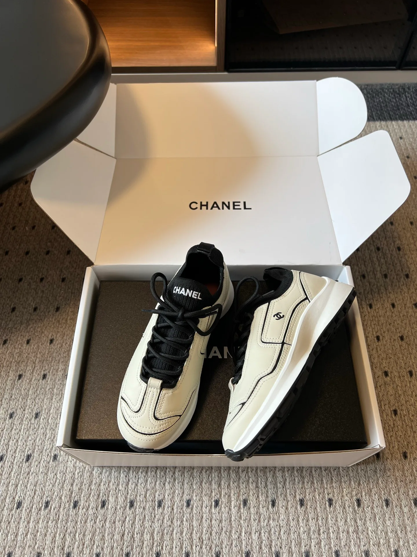 Кроссовки Женские Chanel 17793451