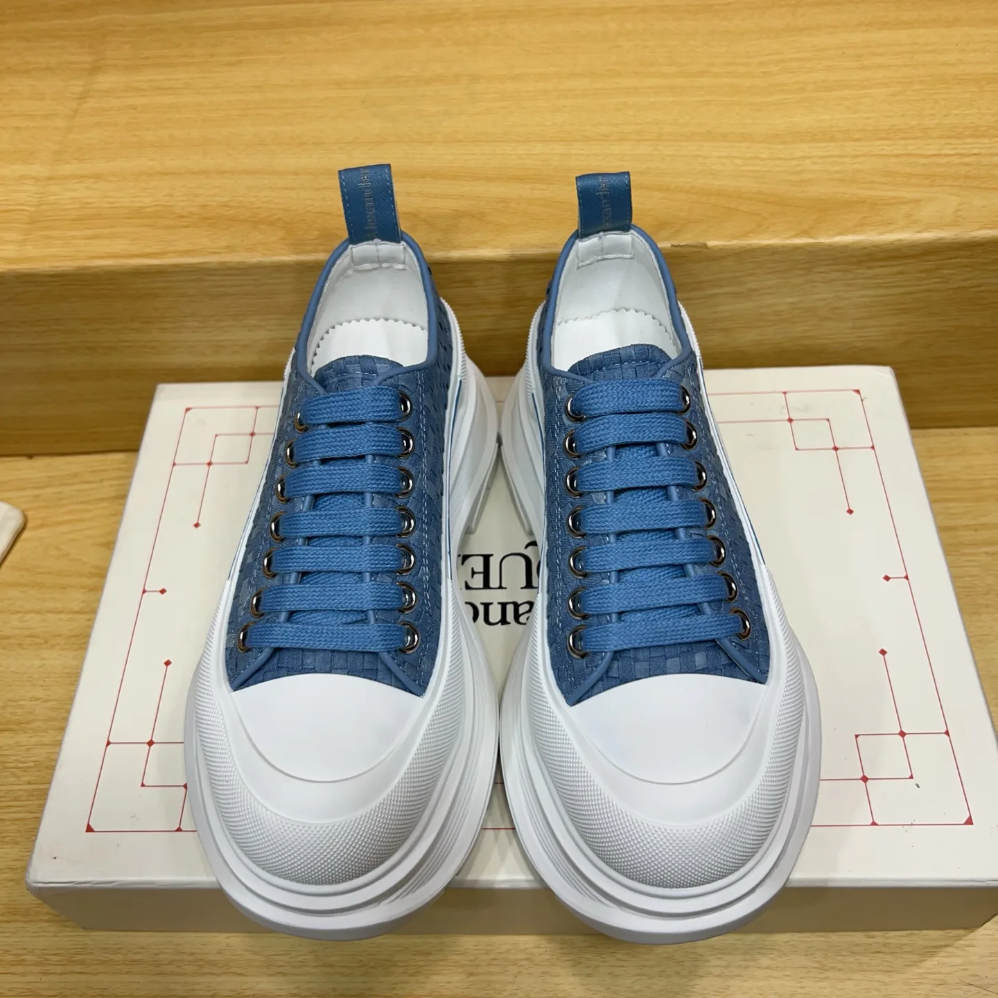 Кроссовки Женские Alexander Mcqueen 17545170