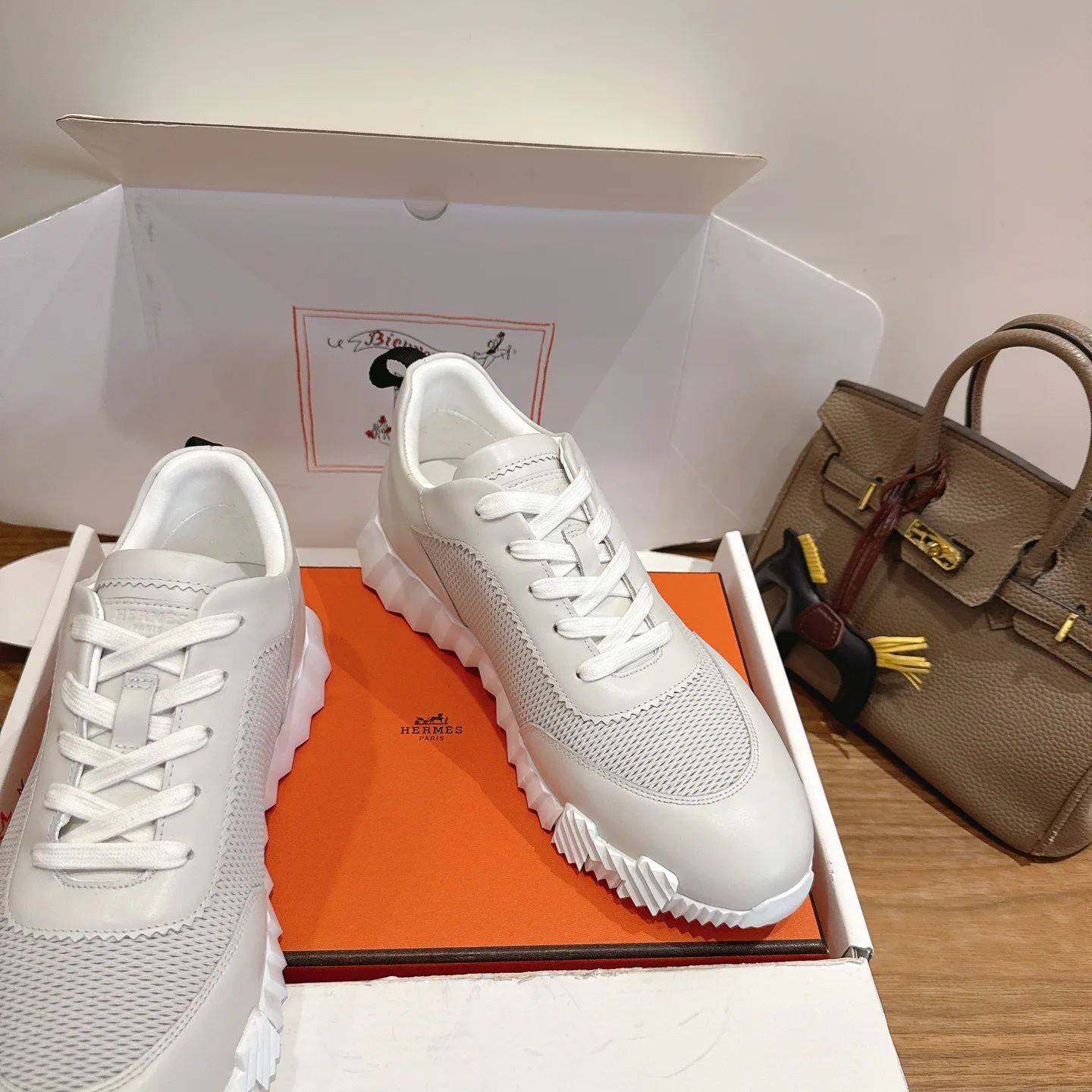 Кроссовки Женские Hermes 17414525