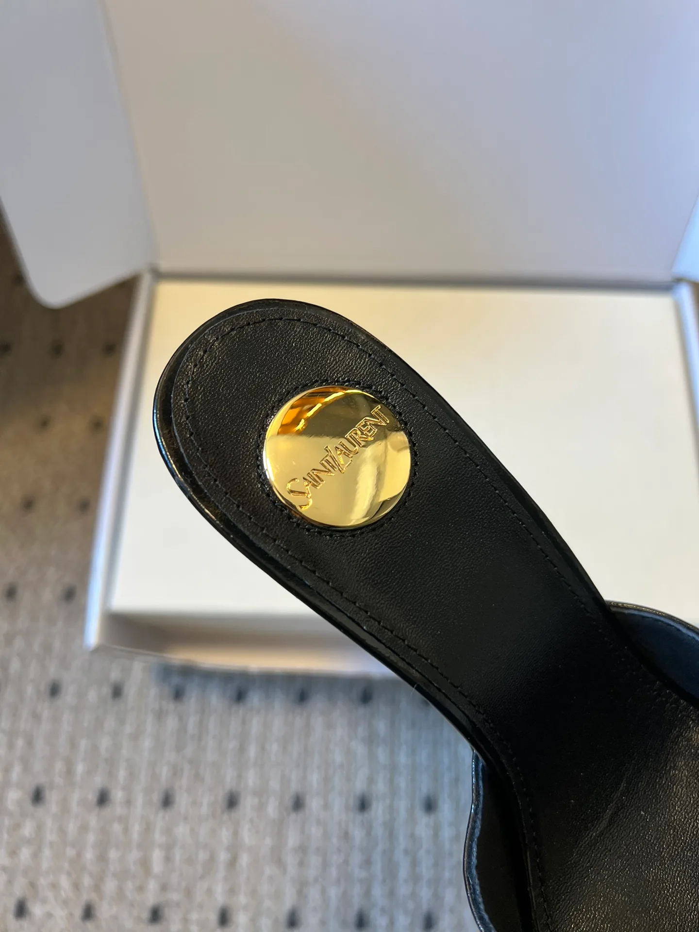 Босоножки Женские Saint Laurent 10835427