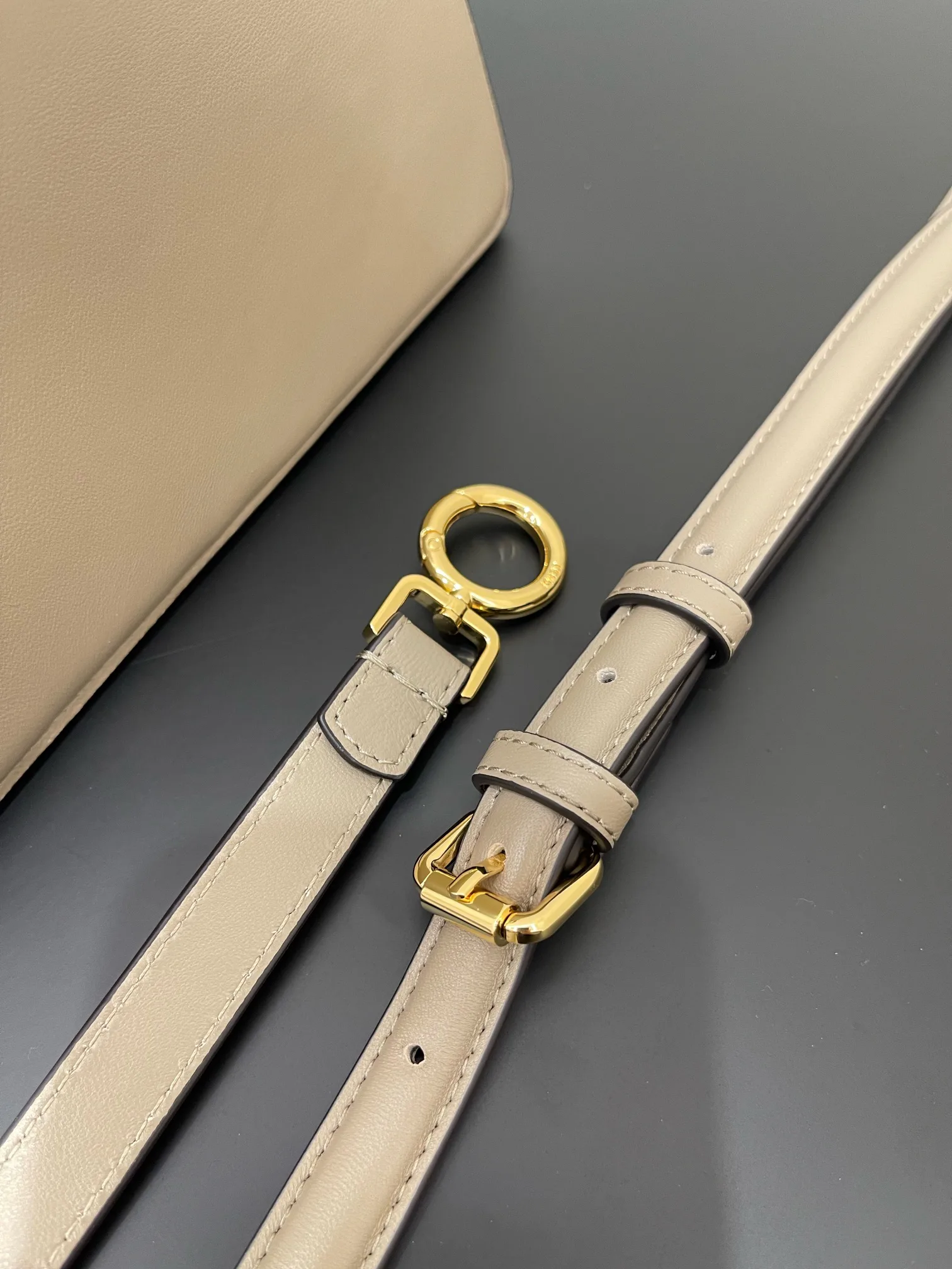 Классические Сумки Женские Fendi 13234491