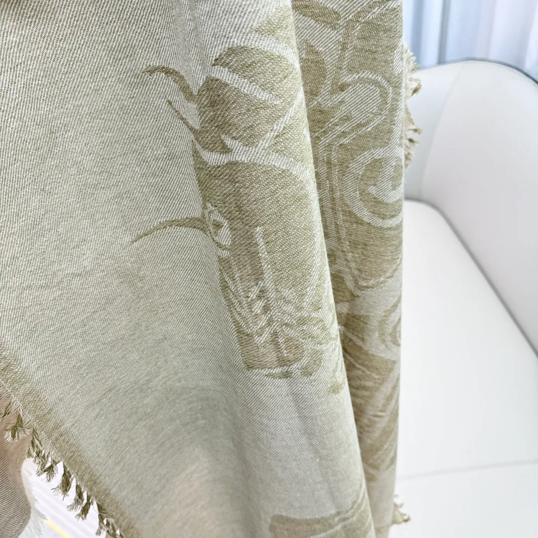 Шарфы Burberry 2399